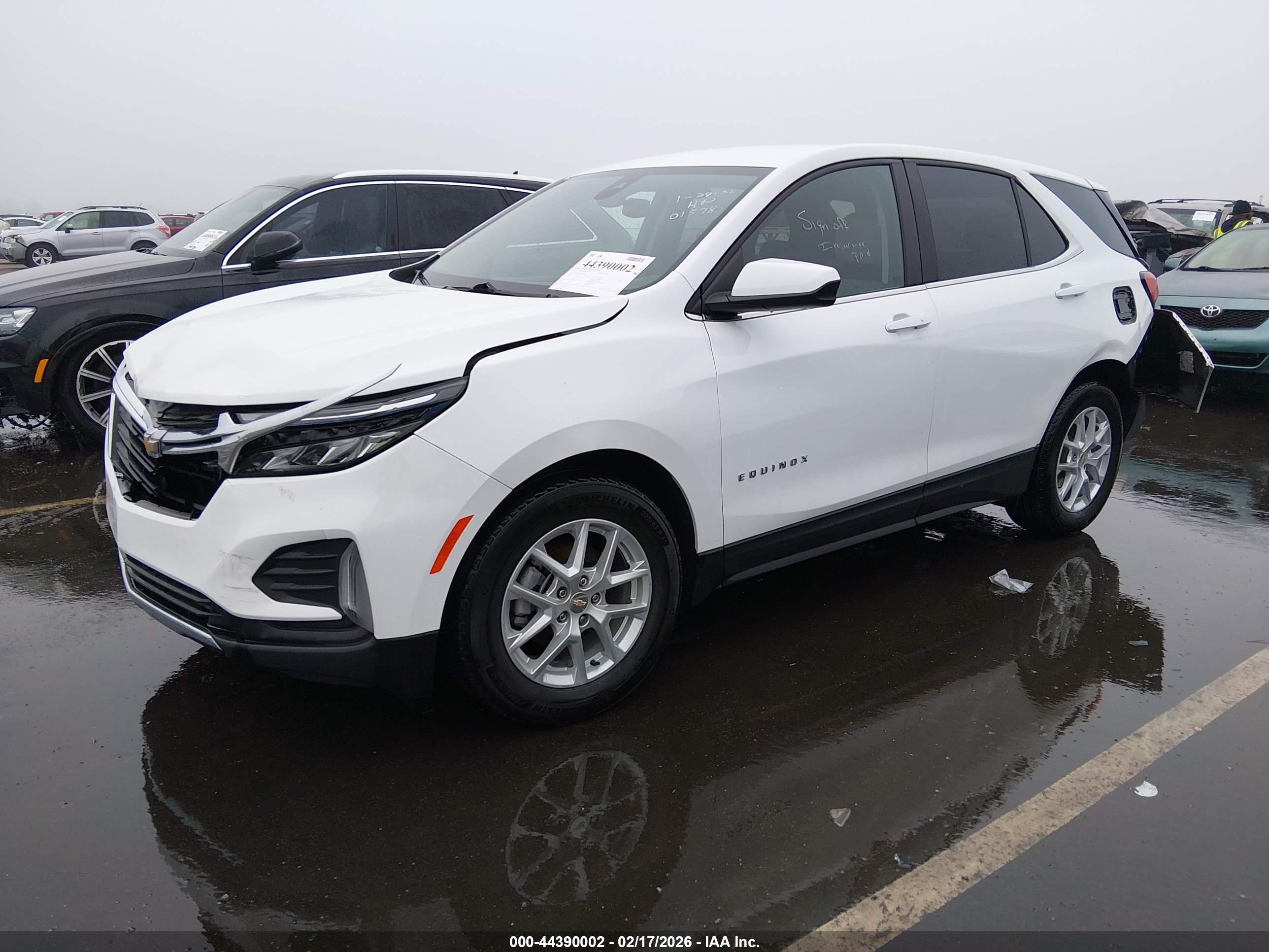 CHEVROLET EQUINOX image 2