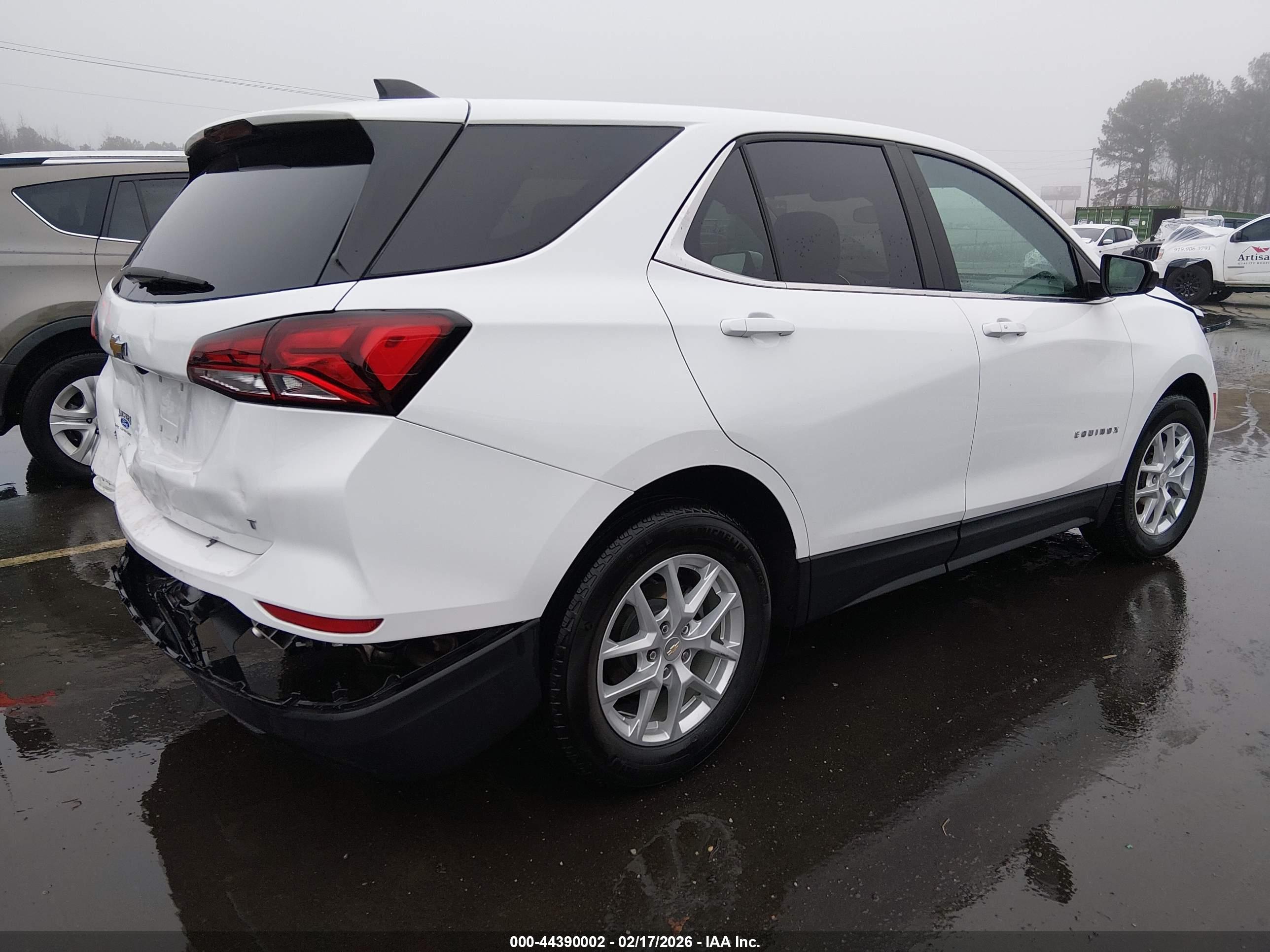 CHEVROLET EQUINOX image 4
