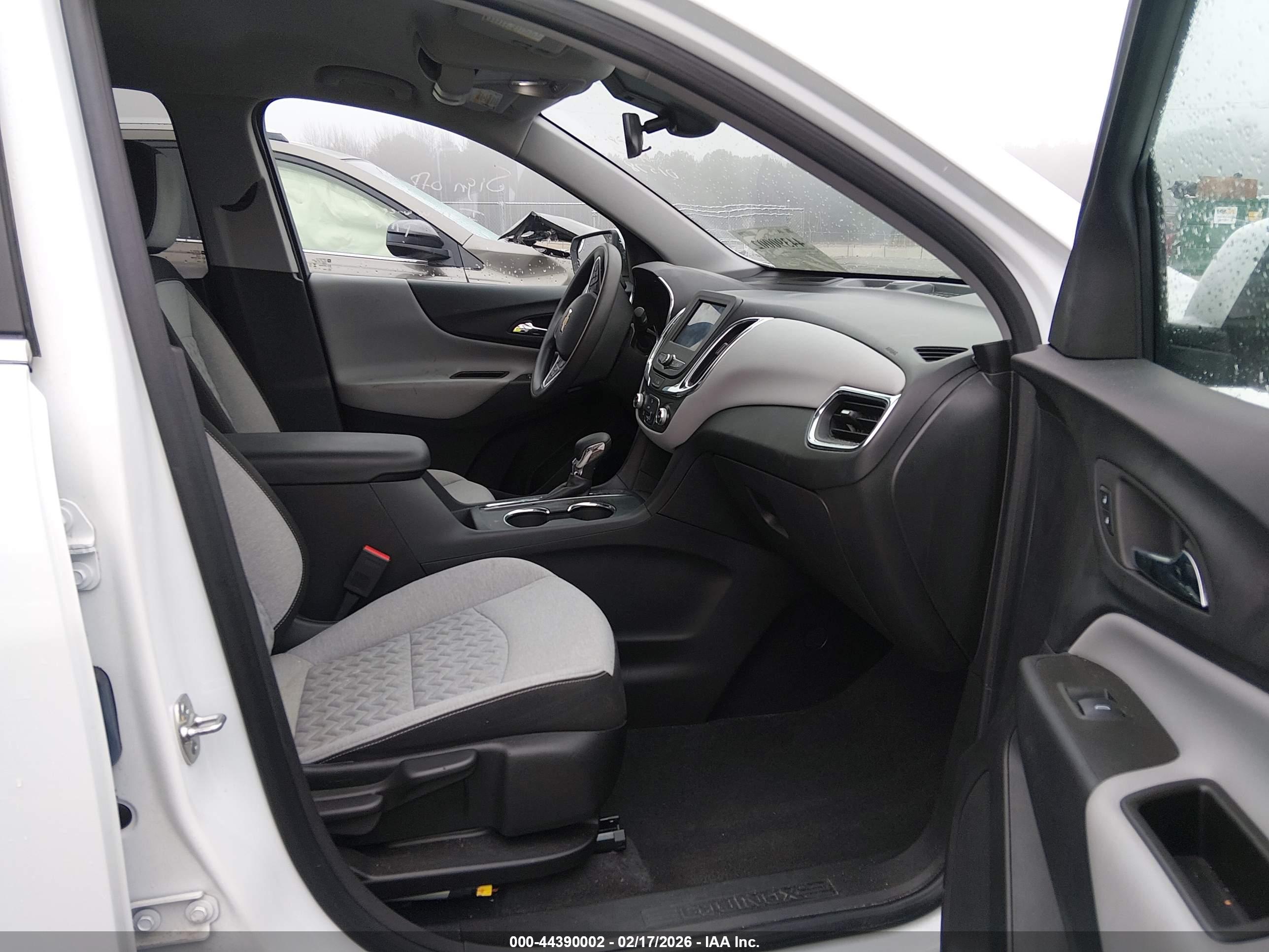 CHEVROLET EQUINOX image 5