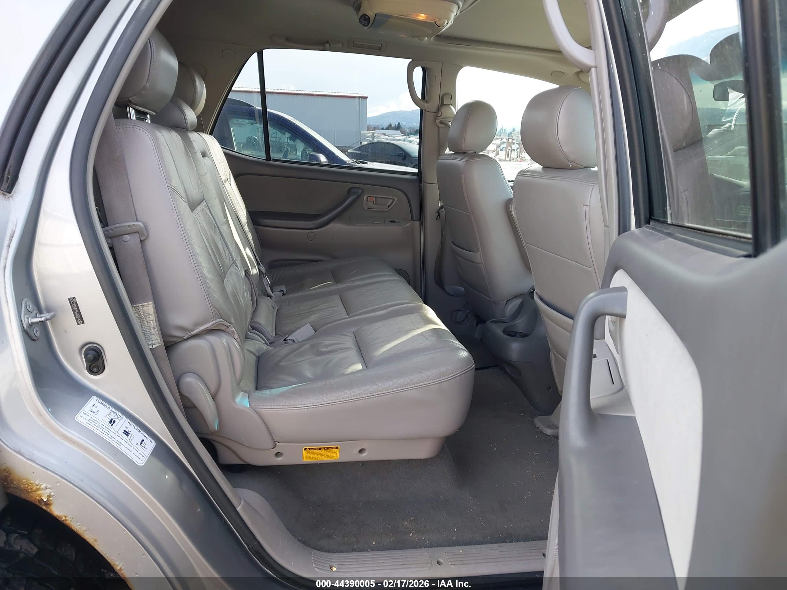 TOYOTA SEQUOIA image 8
