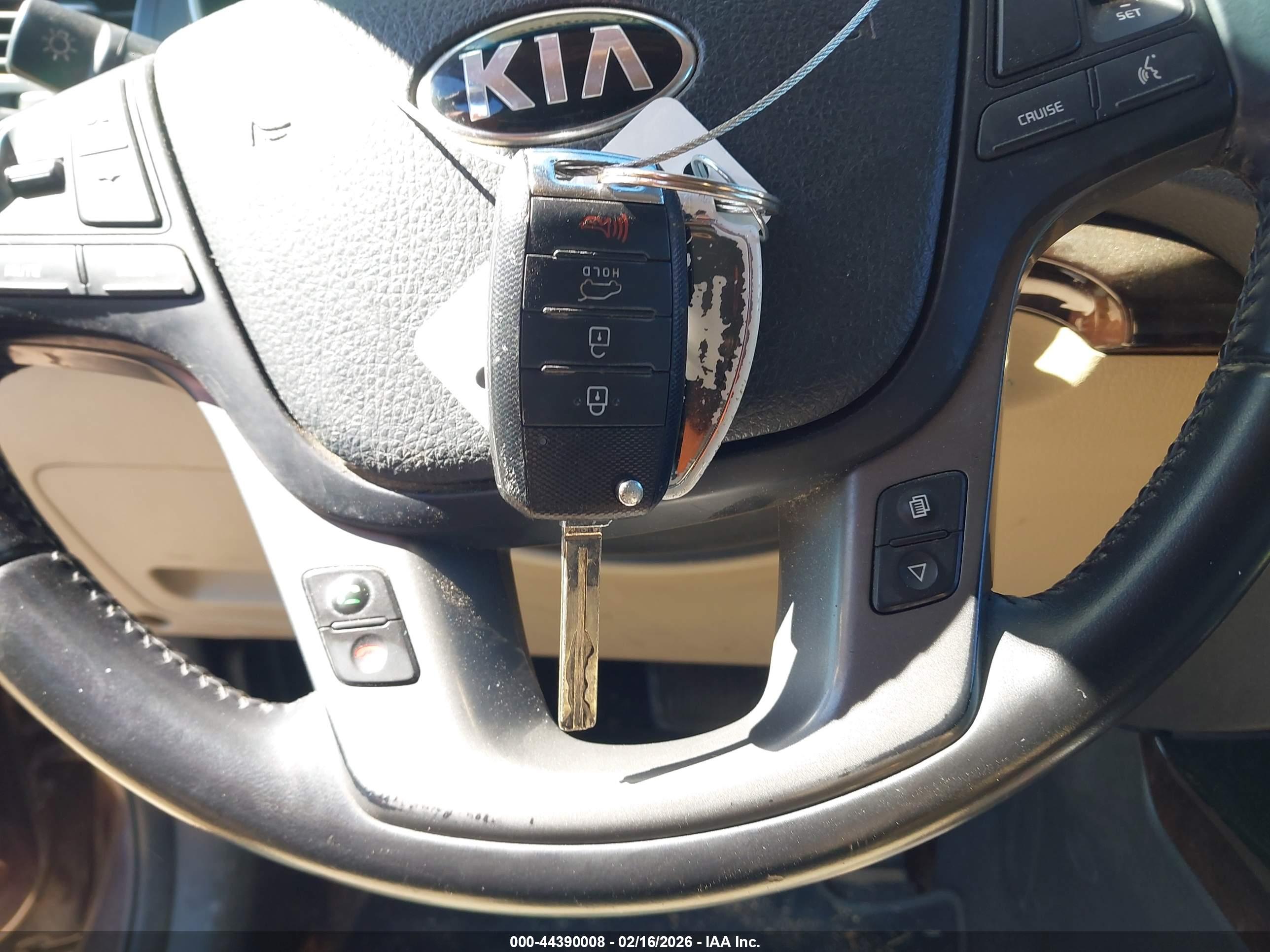 KIA SORENTO image 11