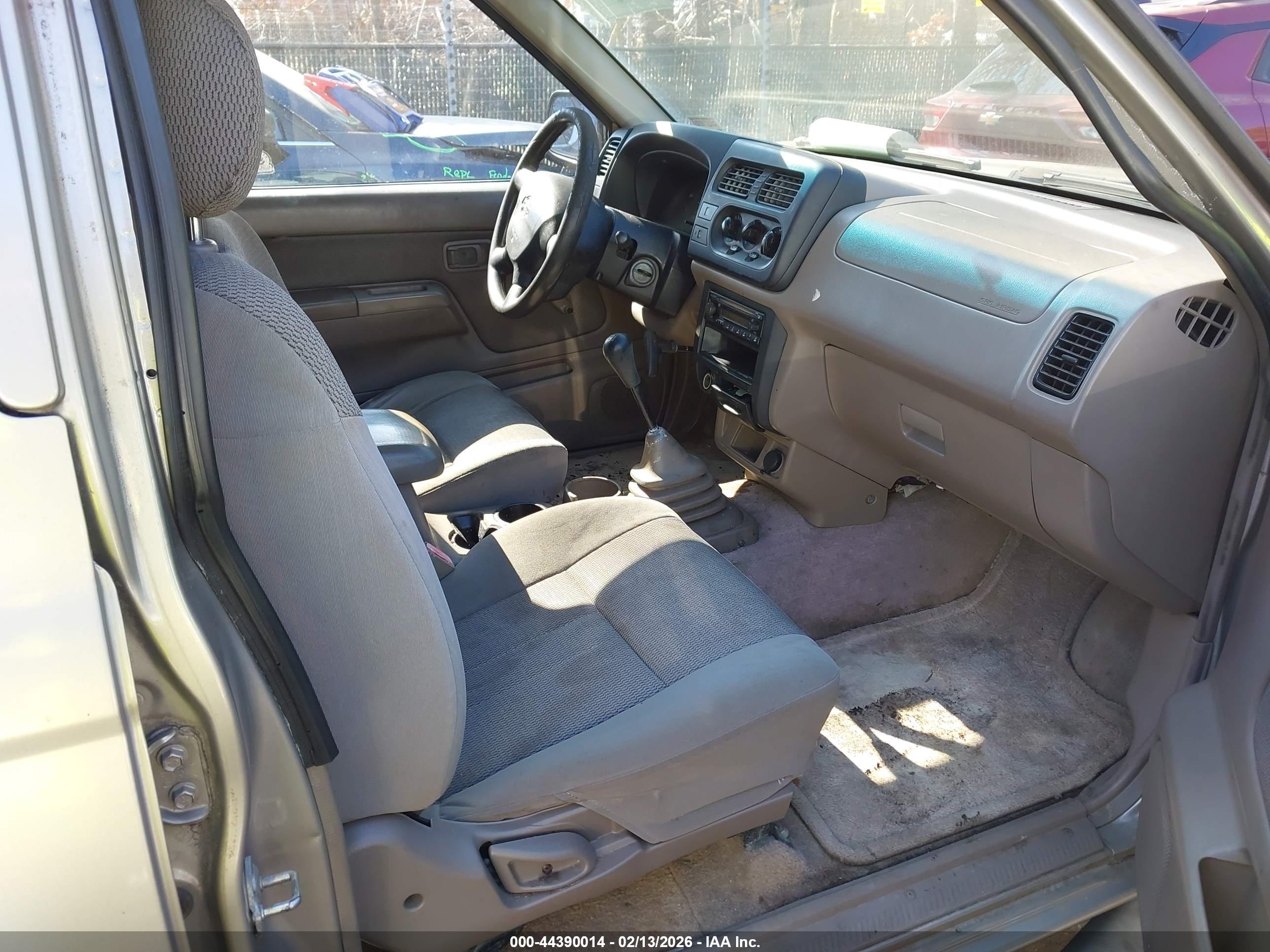 NISSAN FRONTIER image 5