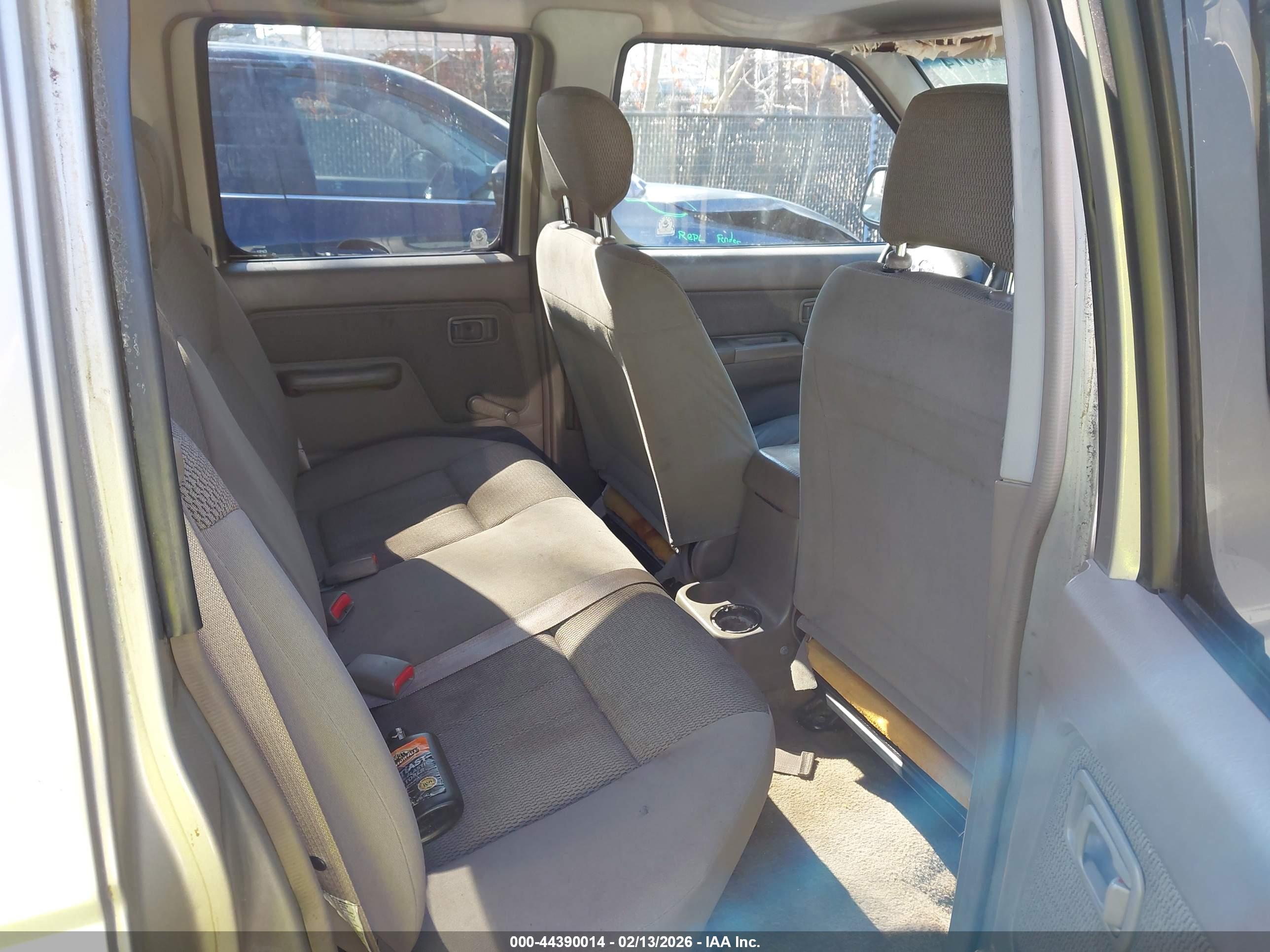 NISSAN FRONTIER image 8