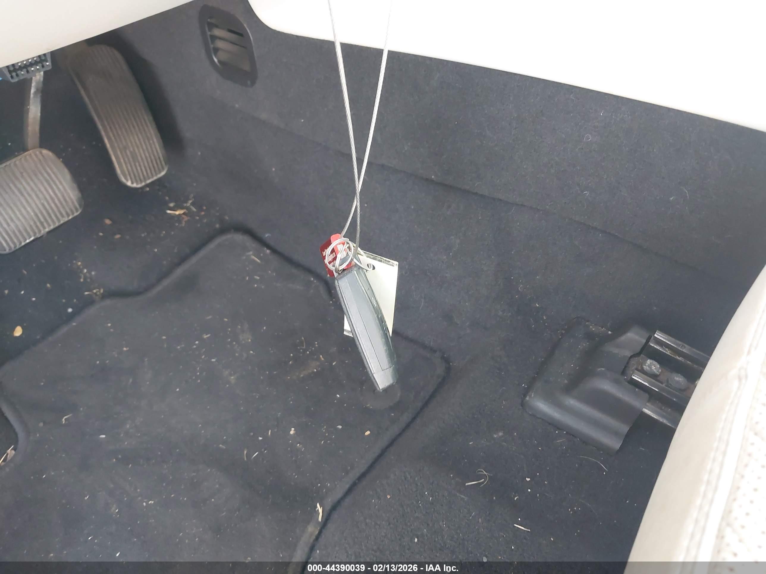 LINCOLN MKS image 11