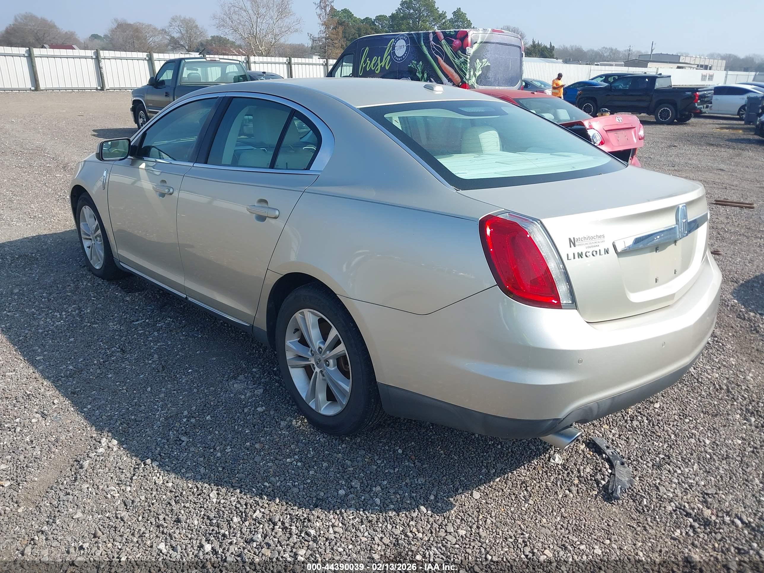 LINCOLN MKS image 3