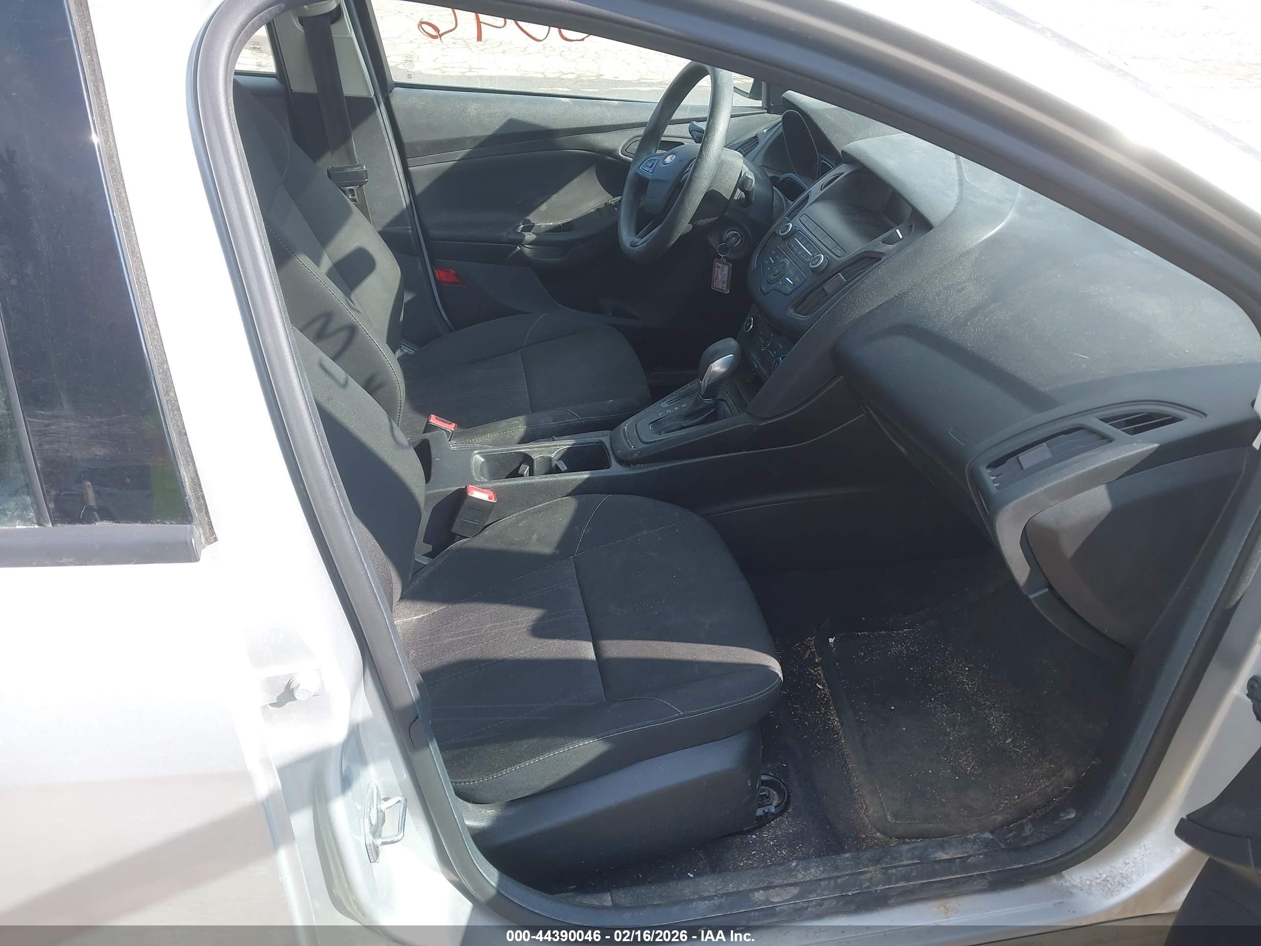 FORD FOCUS image 5