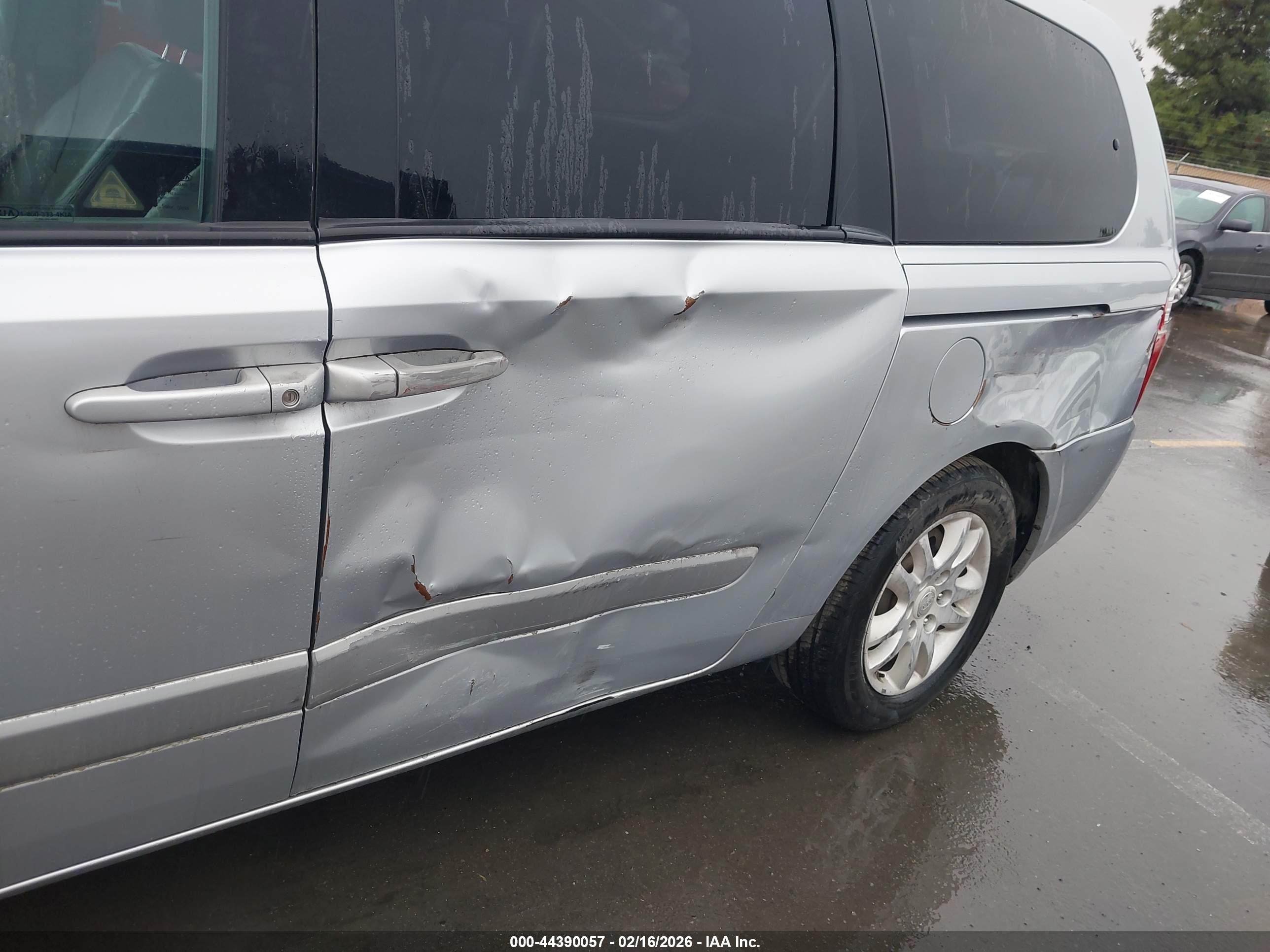 KIA SEDONA image 6