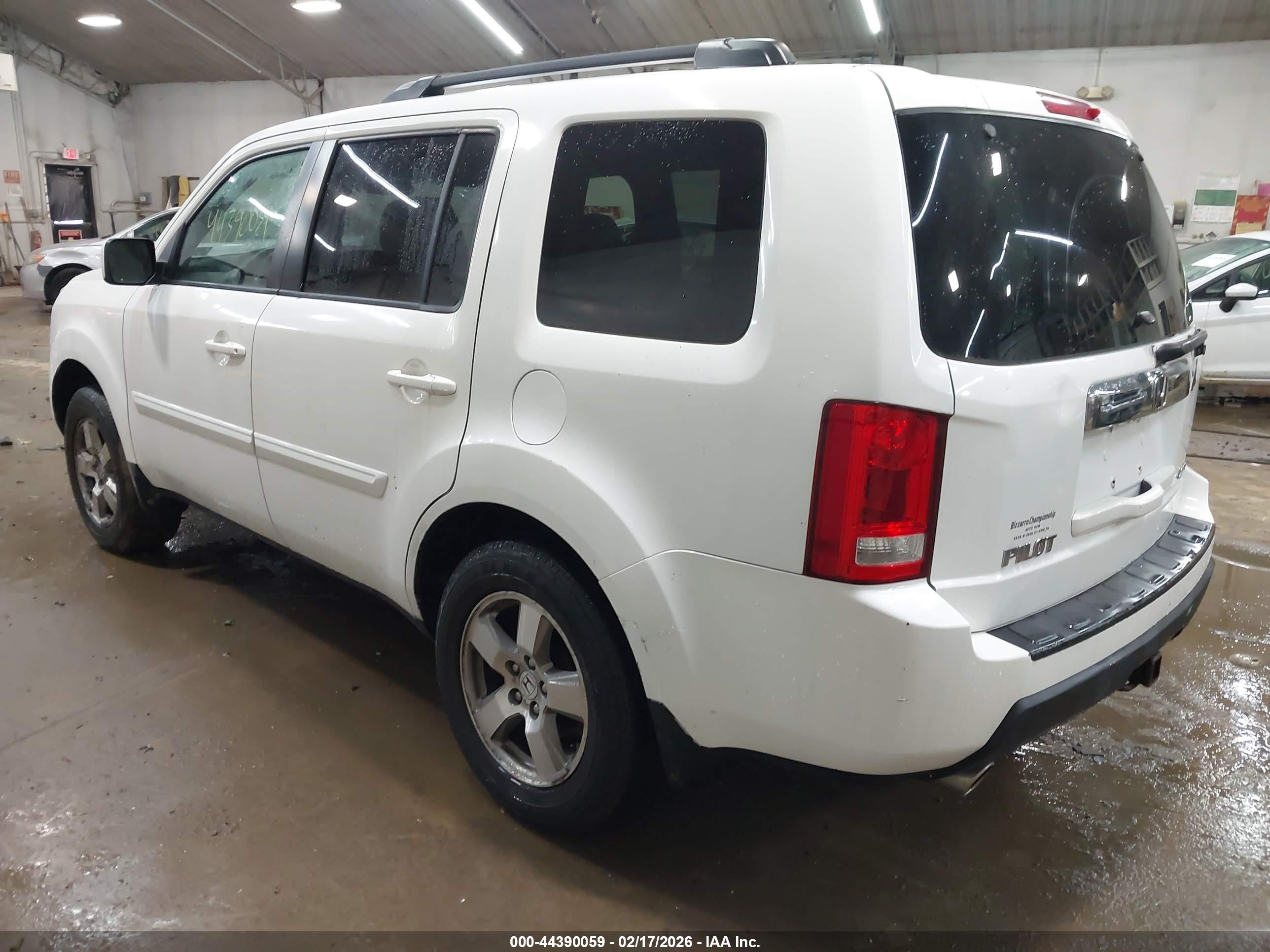 HONDA PILOT image 3