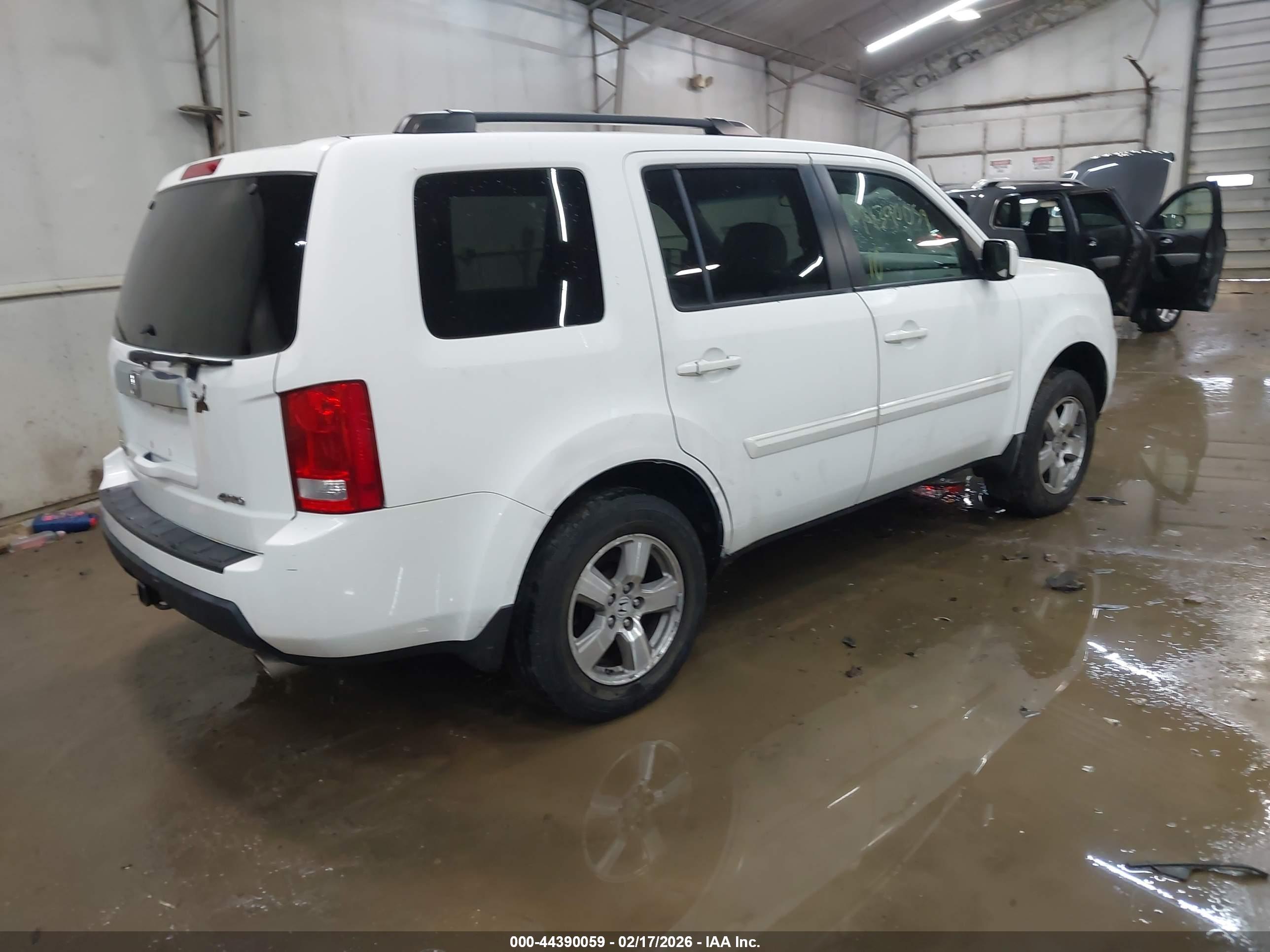 HONDA PILOT image 4