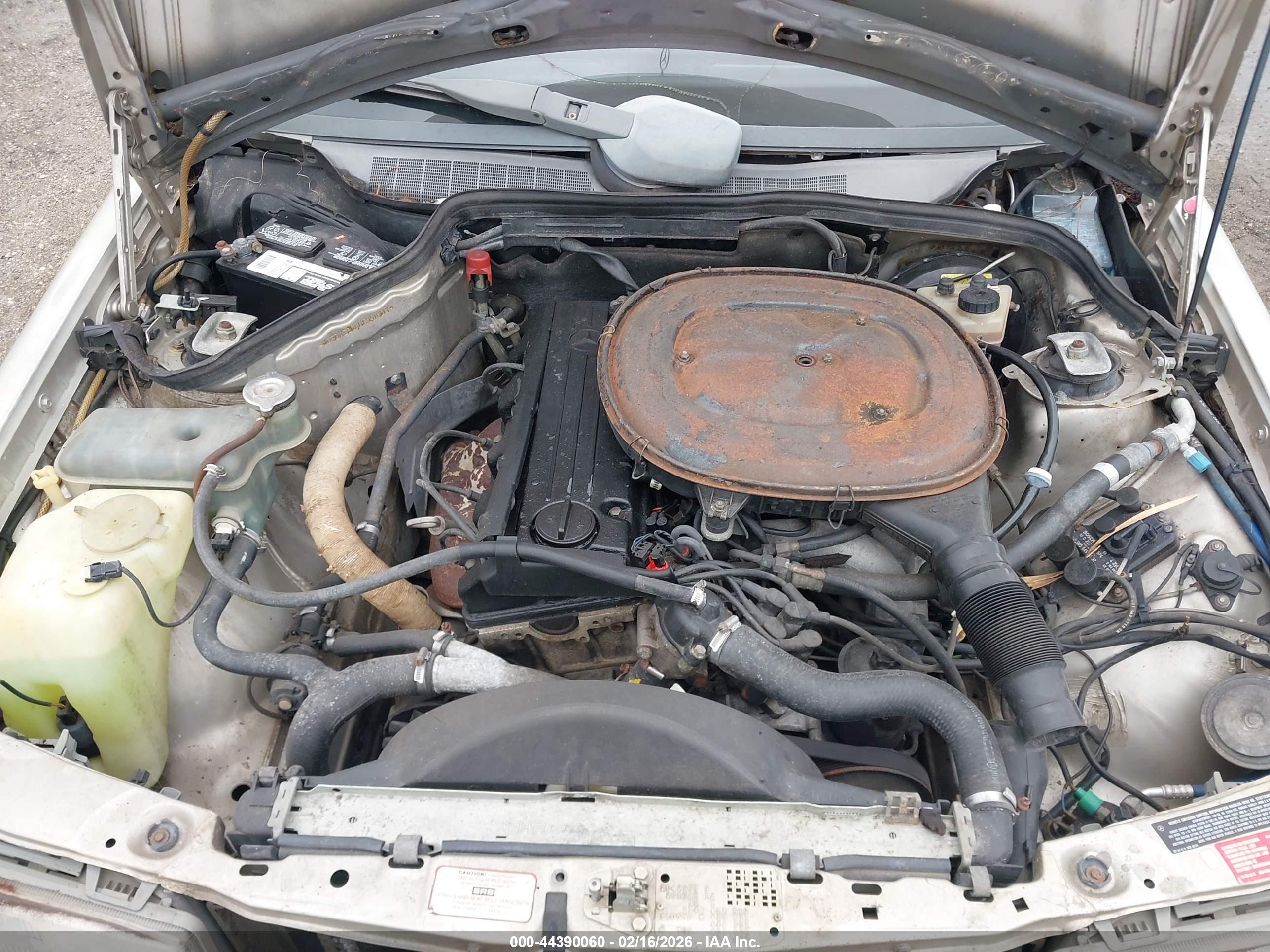 MERCEDES-BENZ 190 image 10