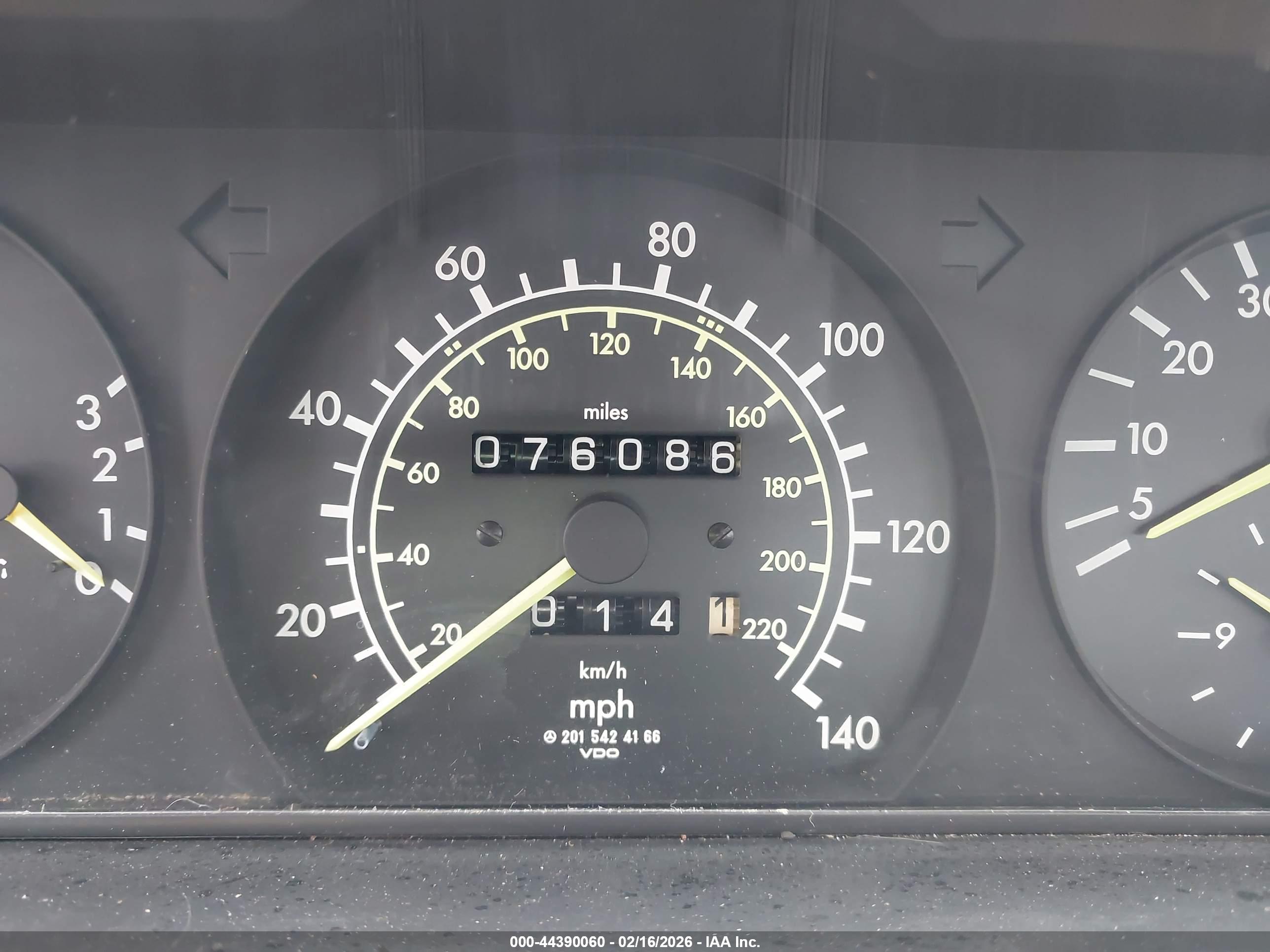 MERCEDES-BENZ 190 image 7