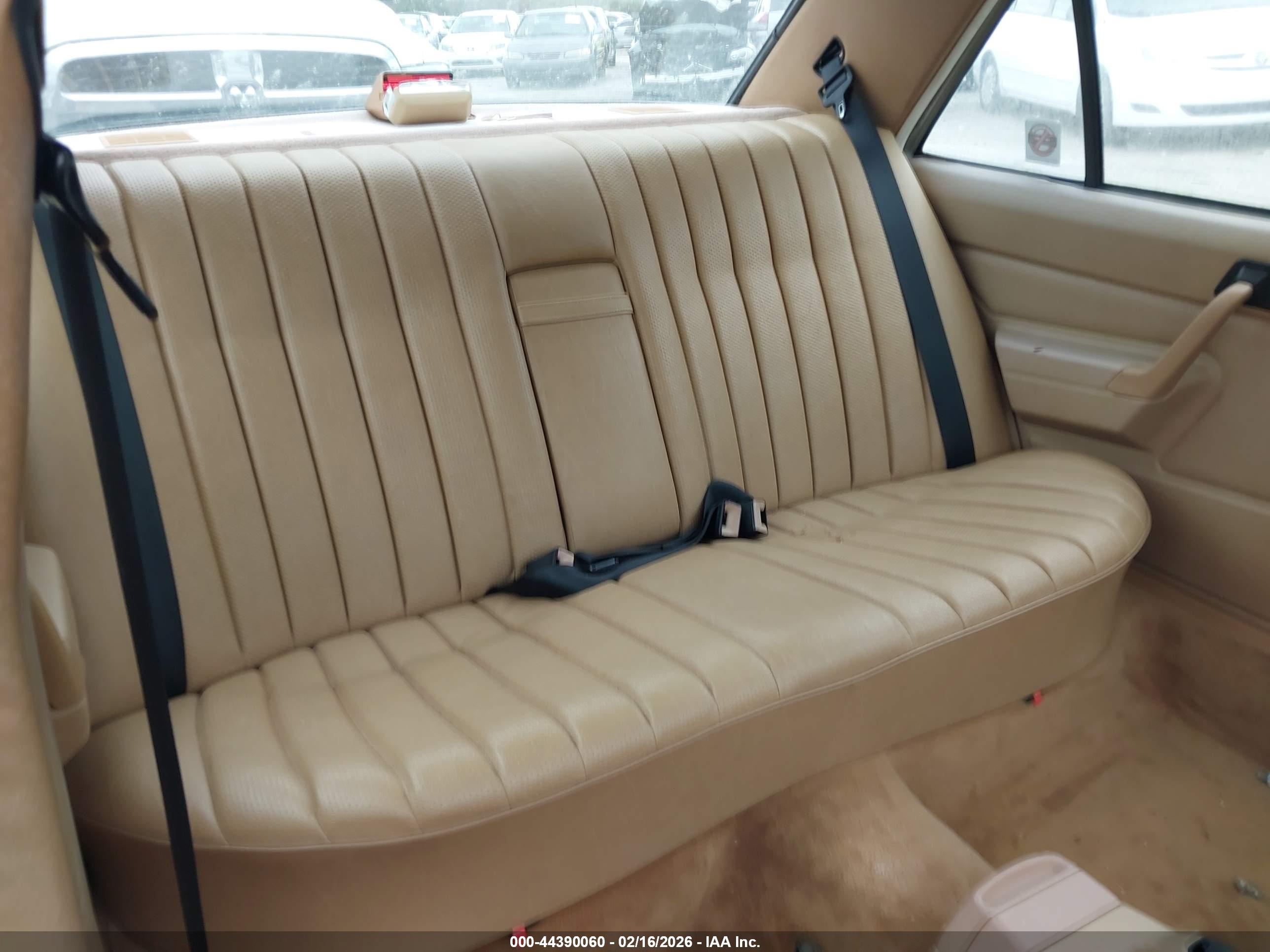 MERCEDES-BENZ 190 image 8