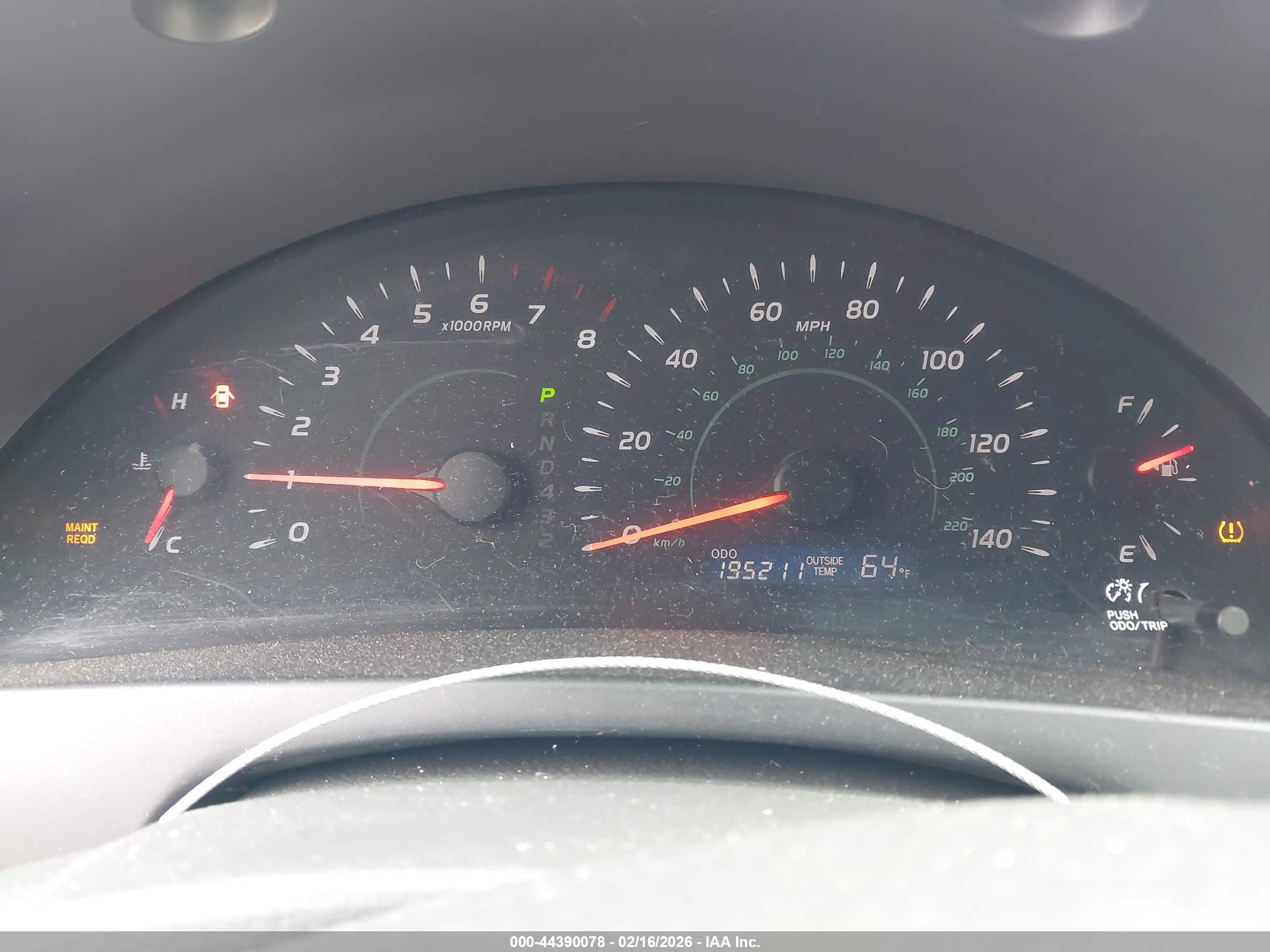 TOYOTA CAMRY image 7