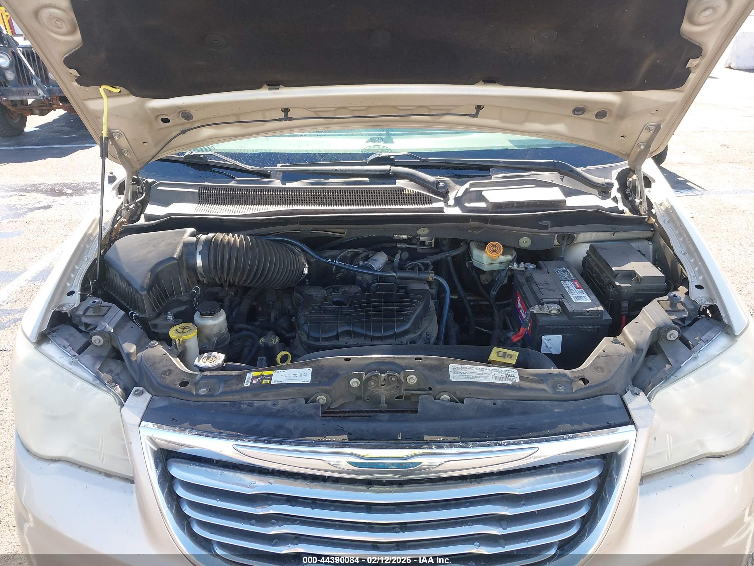 CHRYSLER TOWN image 10