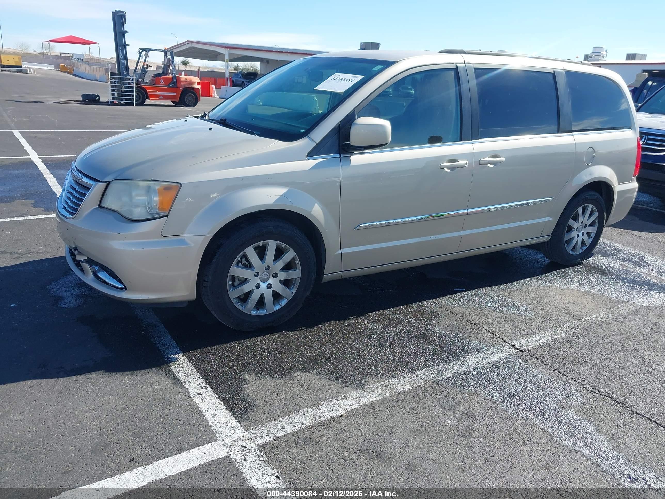 CHRYSLER TOWN image 6