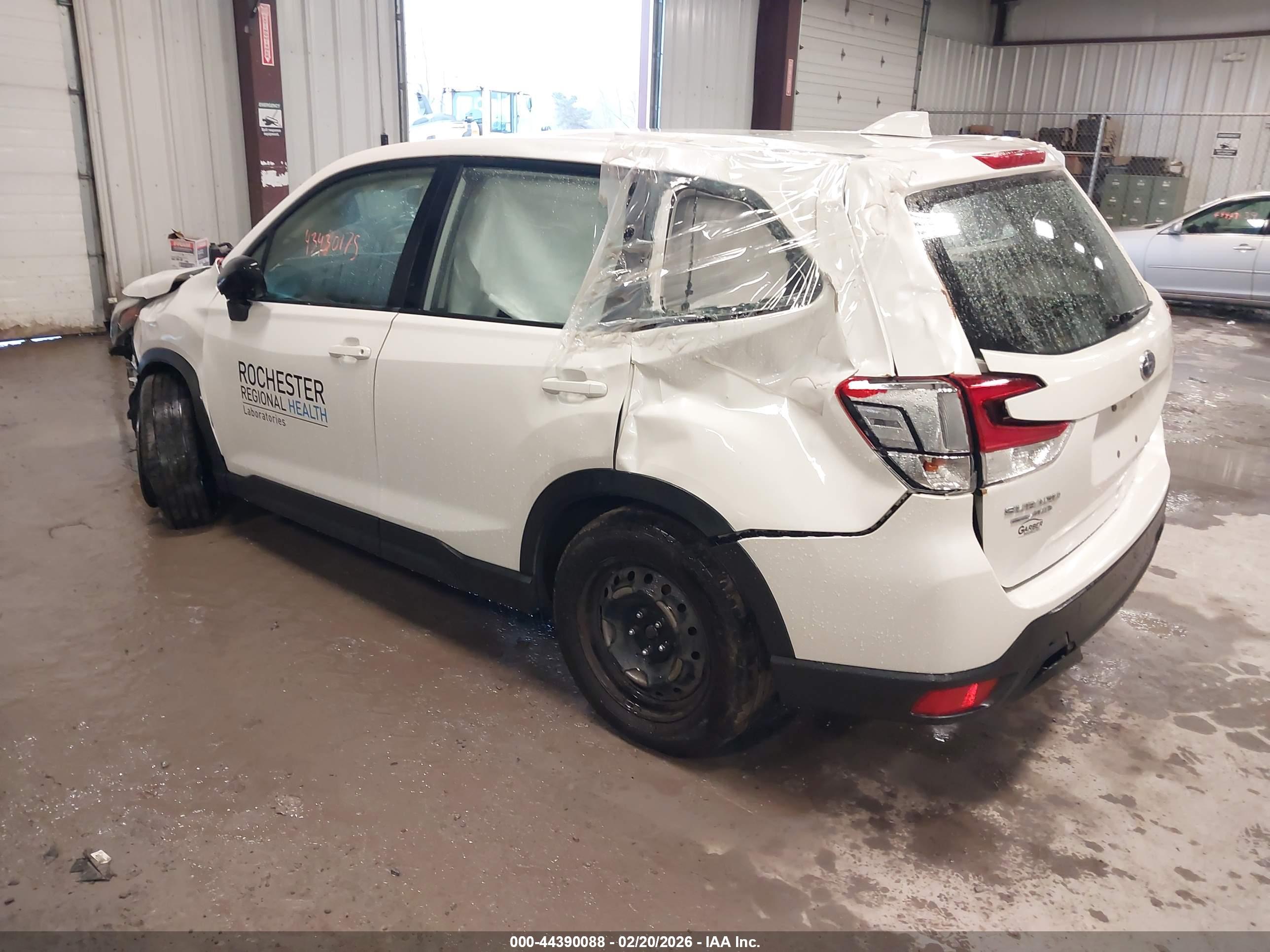 SUBARU FORESTER image 3