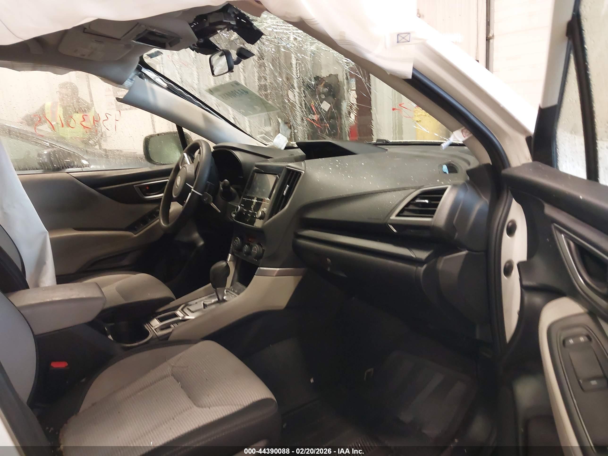 SUBARU FORESTER image 5