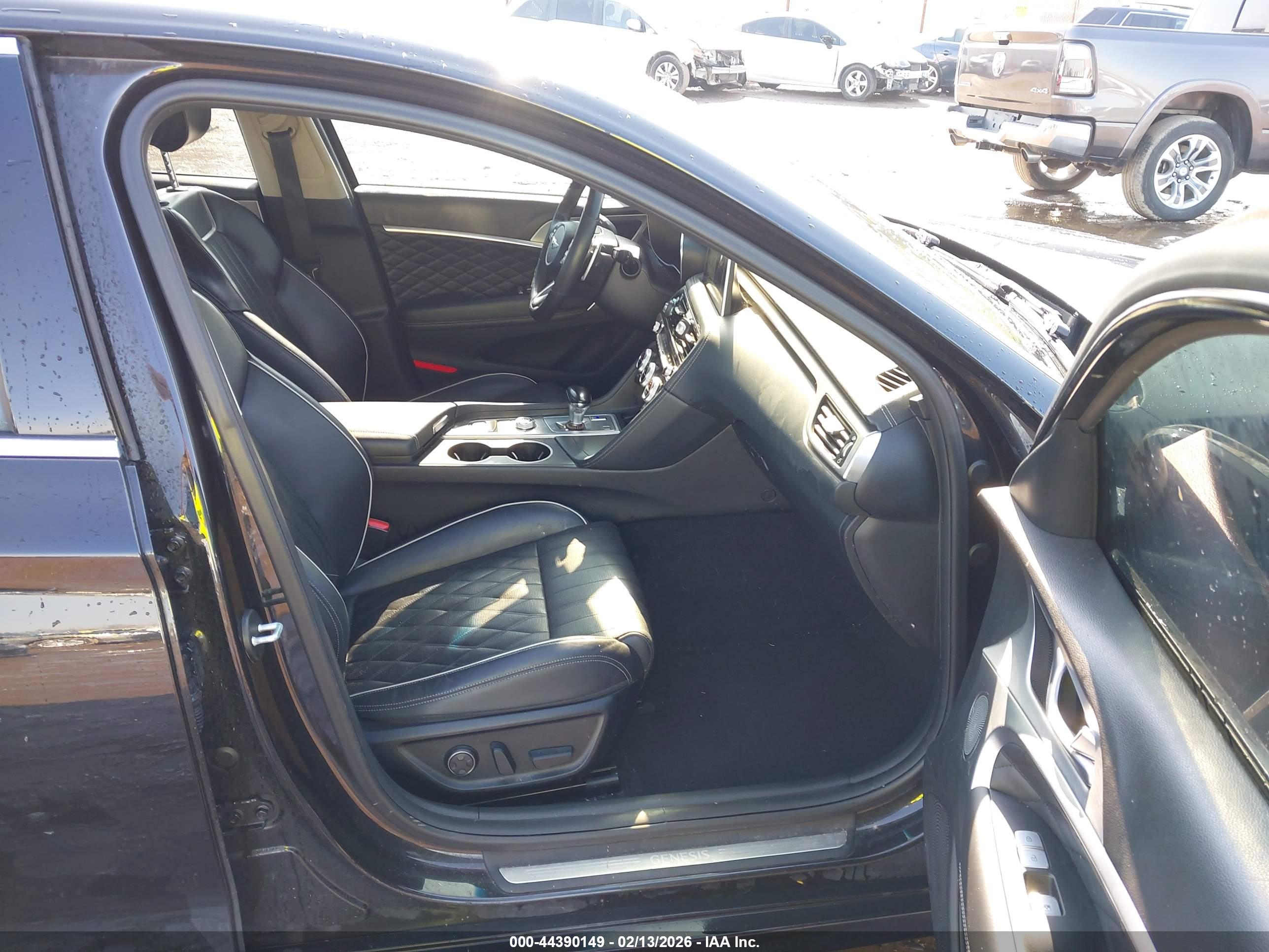 GENESIS G70 image 5