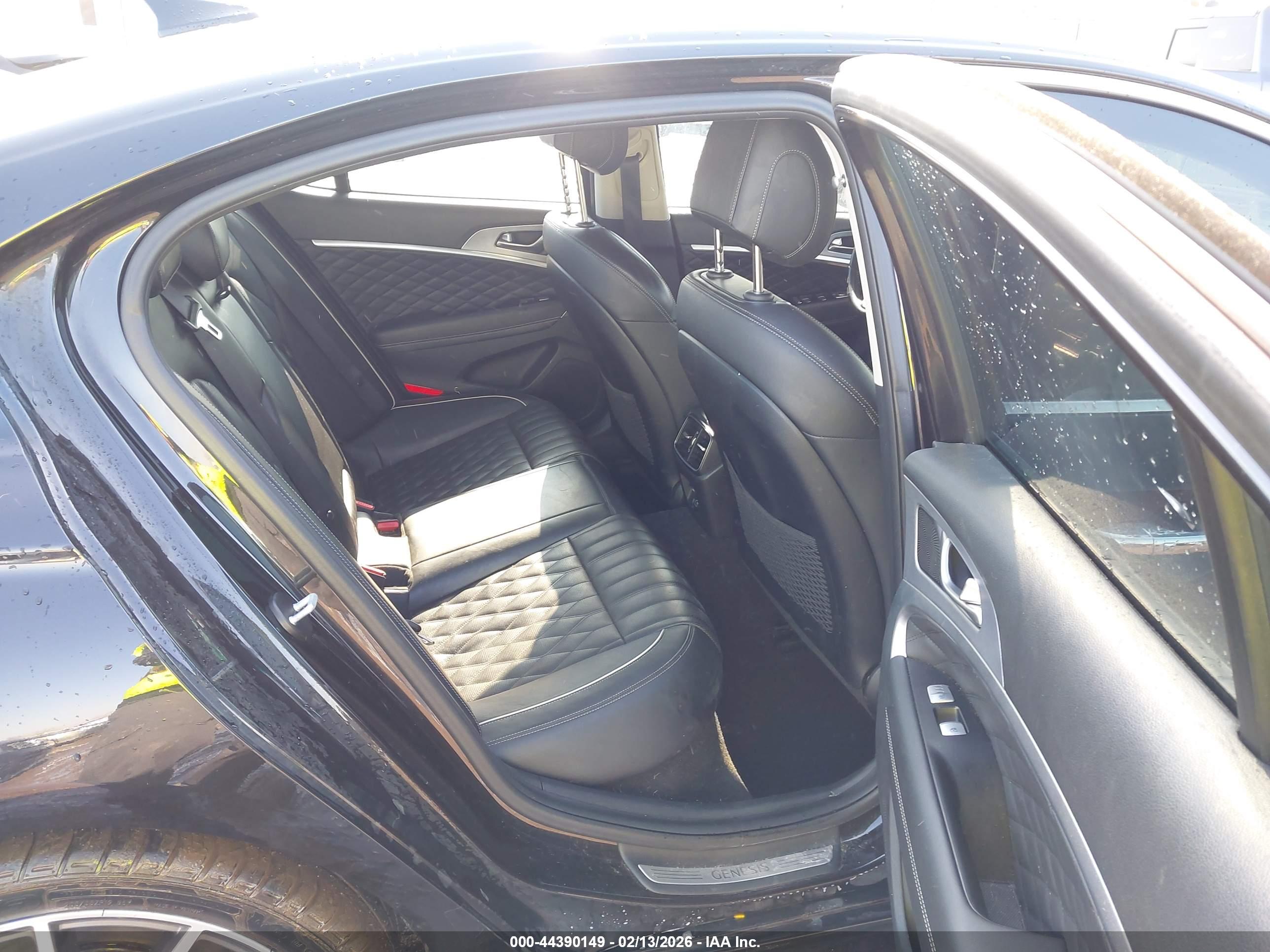 GENESIS G70 image 8