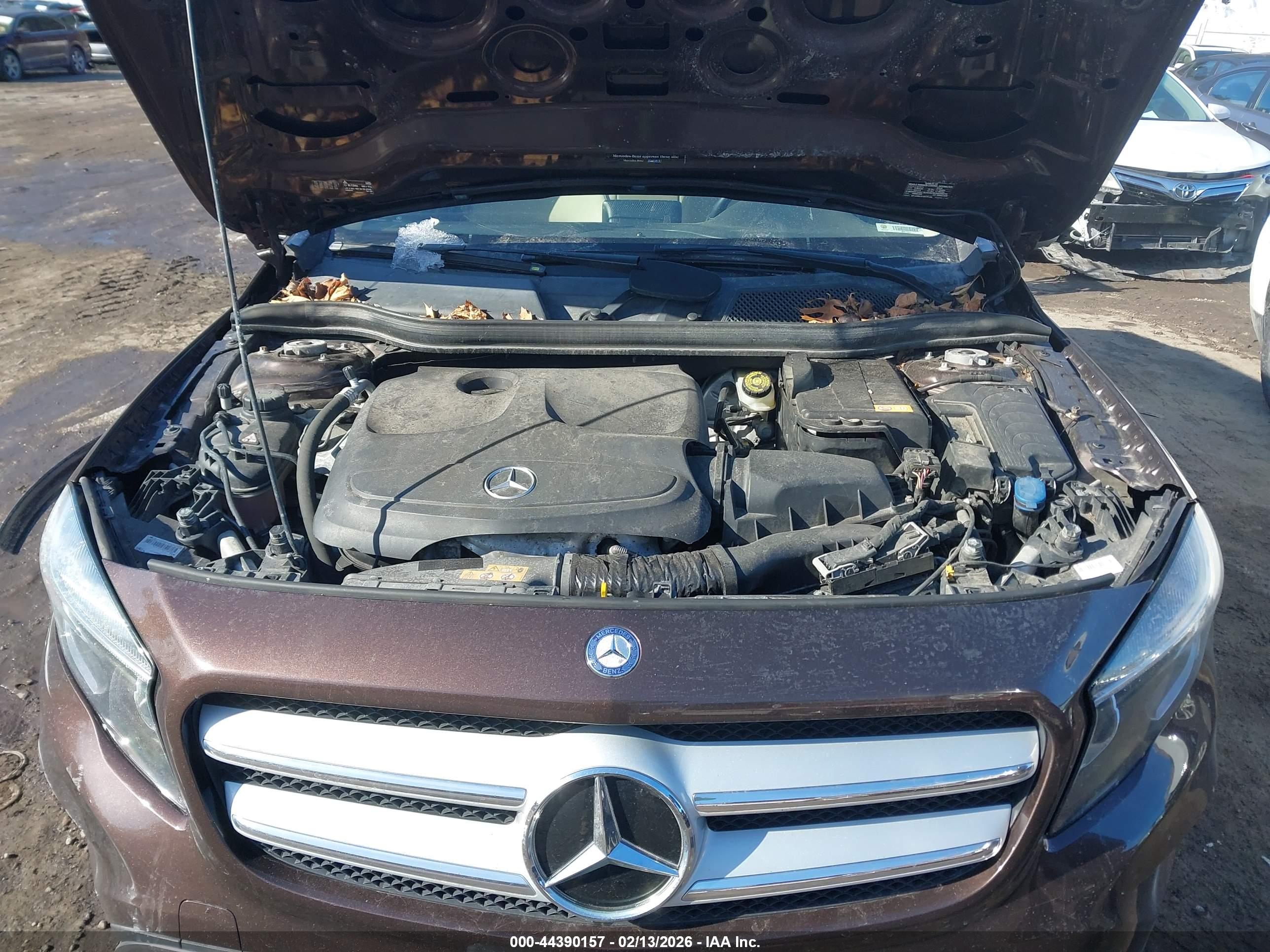 MERCEDES-BENZ GLA image 10