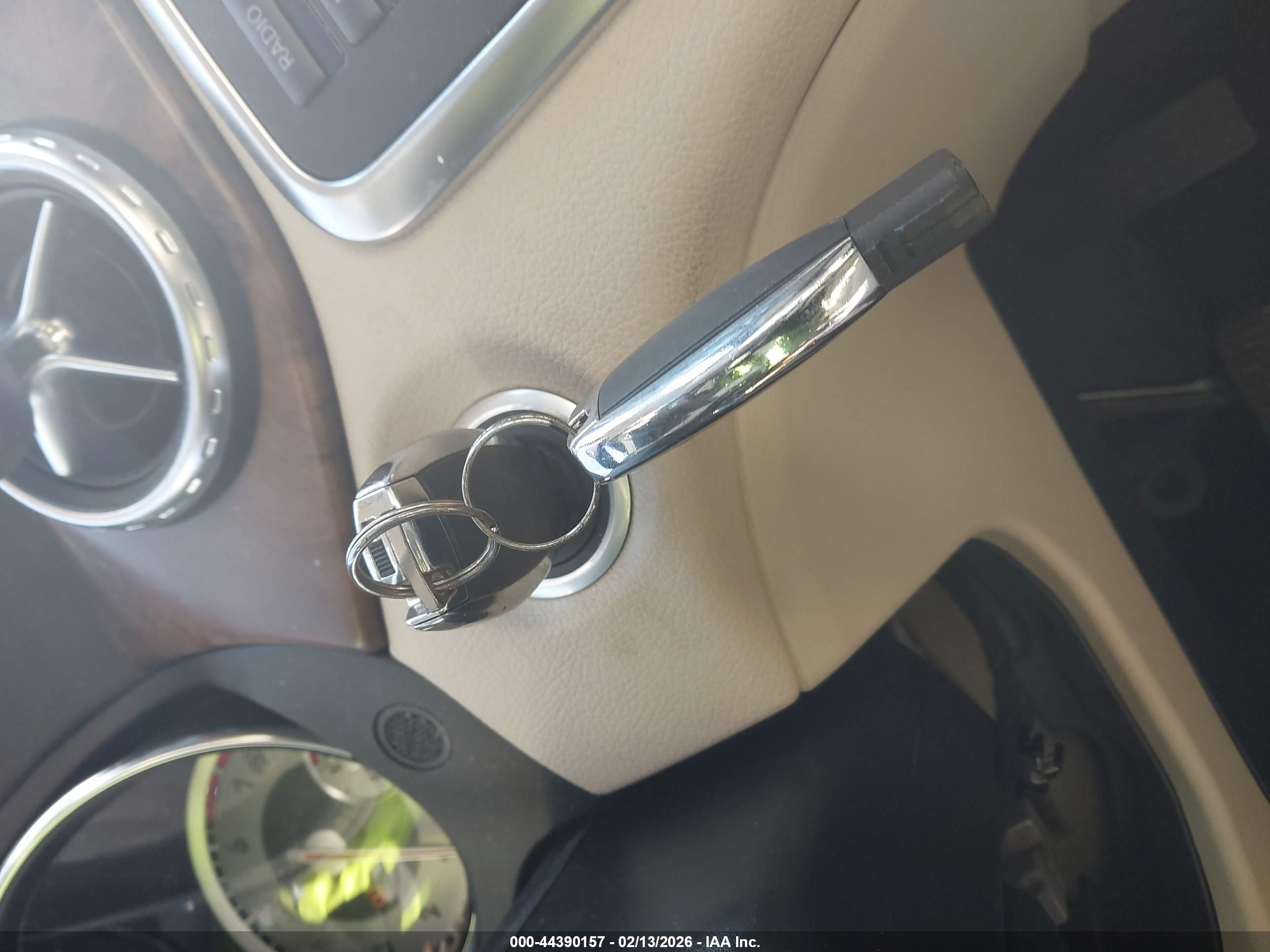 MERCEDES-BENZ GLA image 11