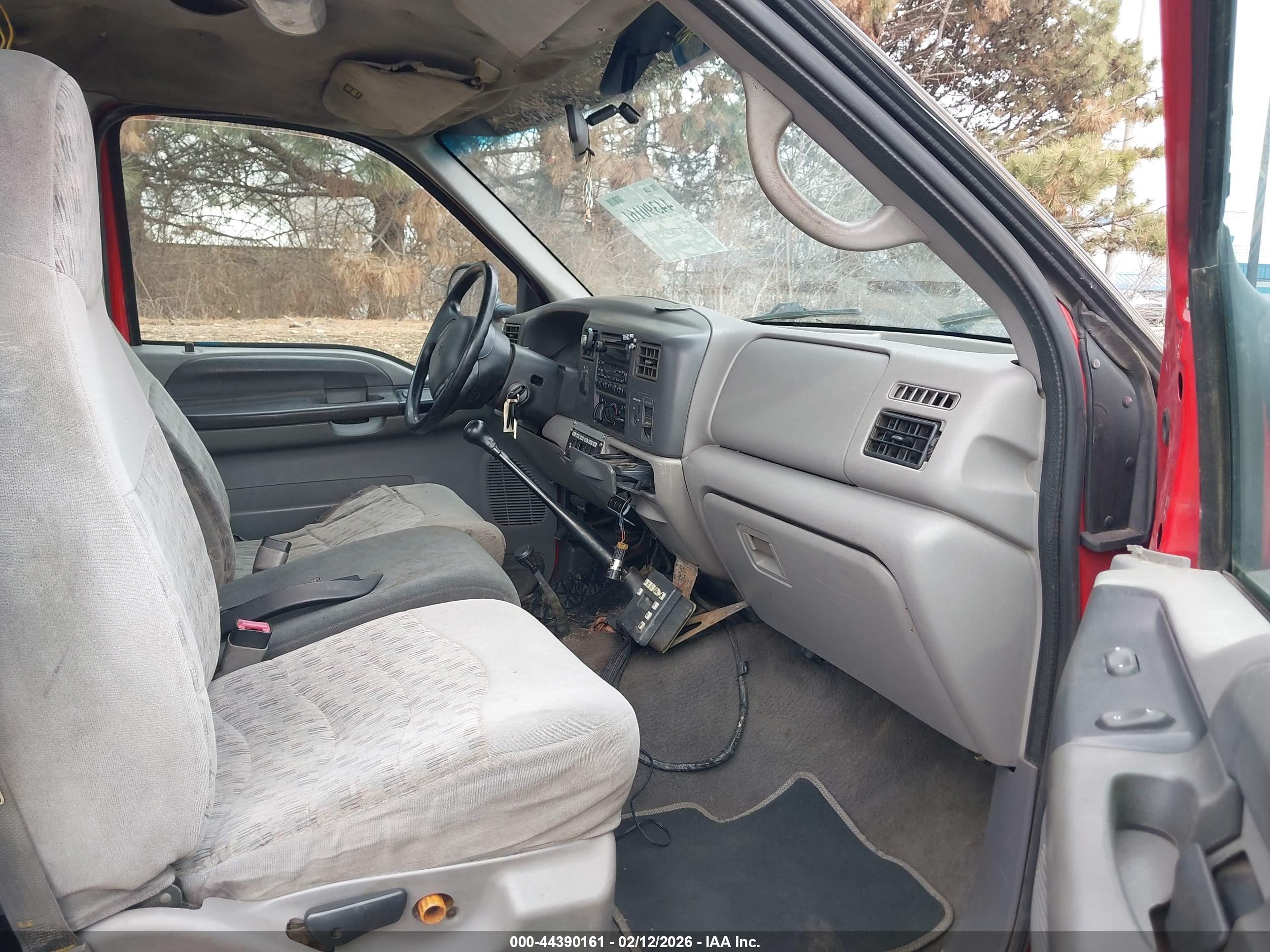 FORD F-550 image 7