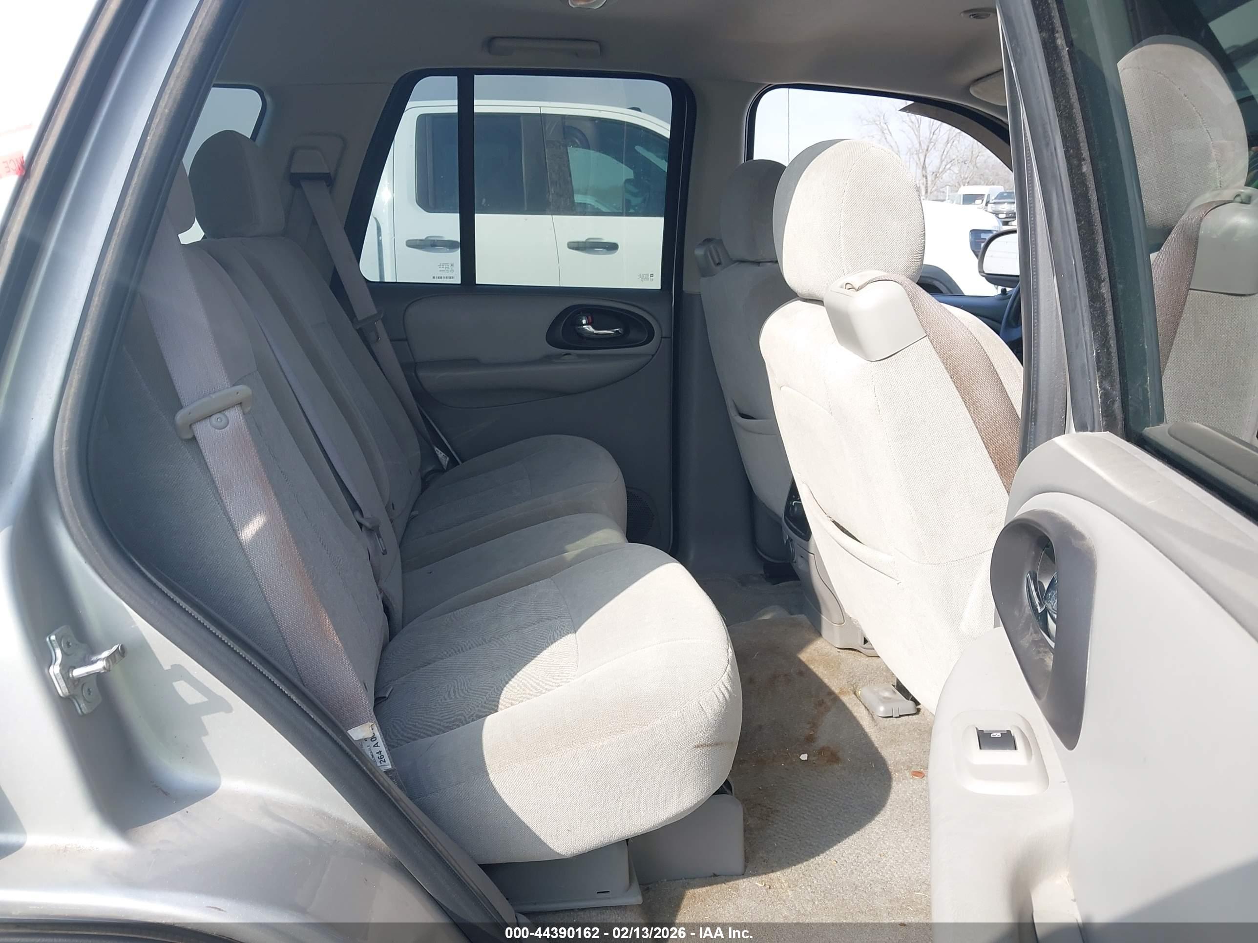 CHEVROLET TRAILBLAZER image 8