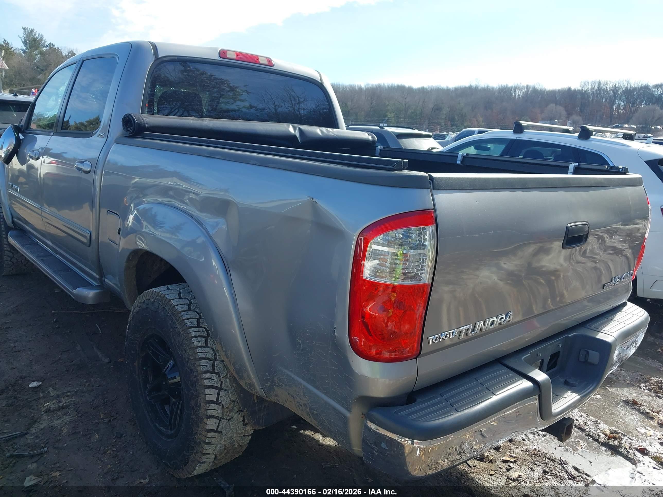 TOYOTA TUNDRA image 3