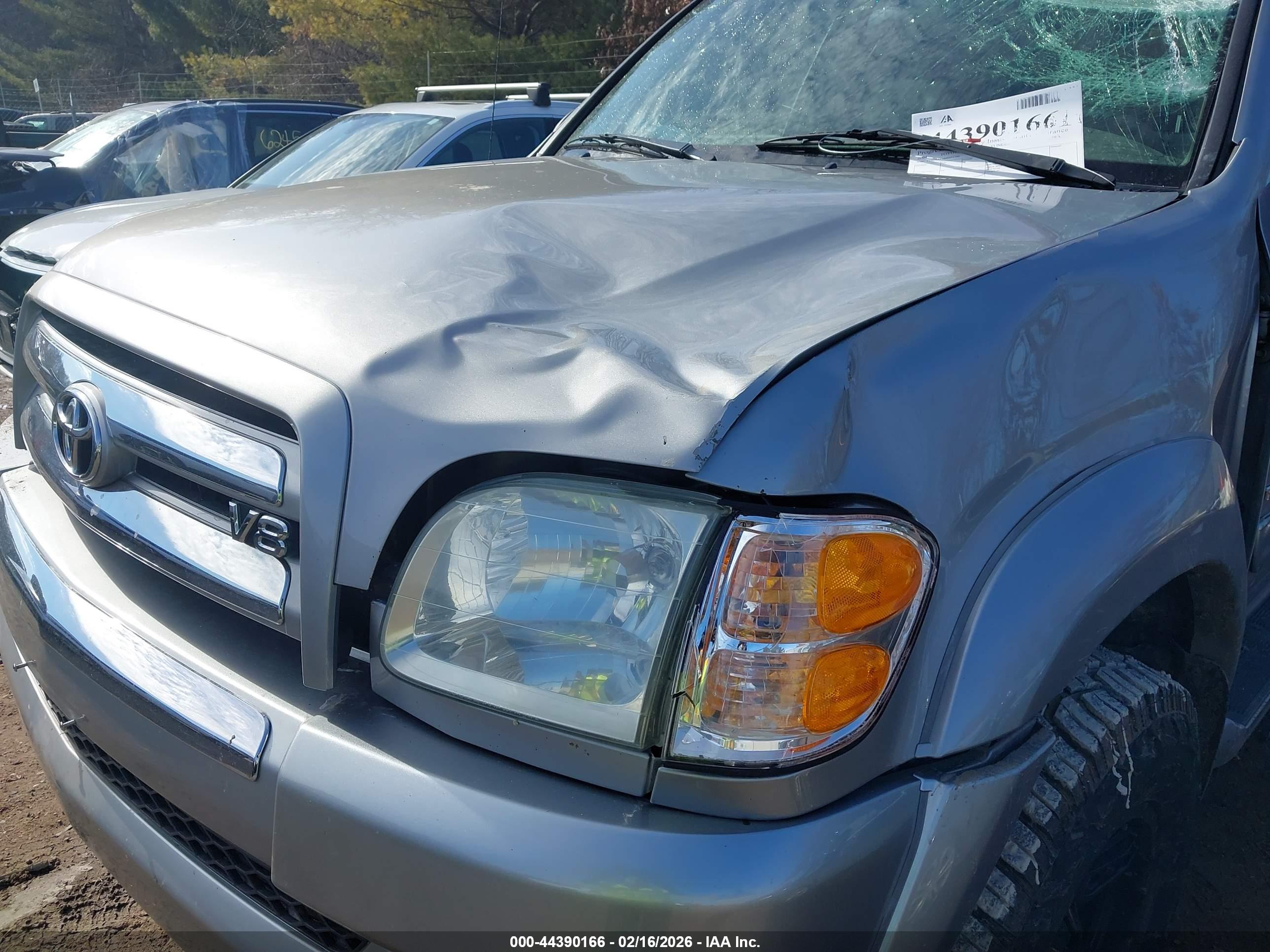 TOYOTA TUNDRA image 6