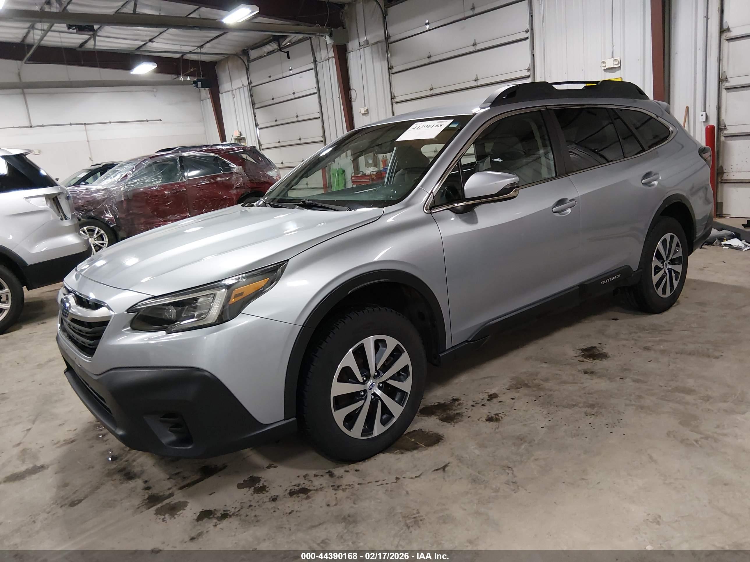 SUBARU OUTBACK image 2