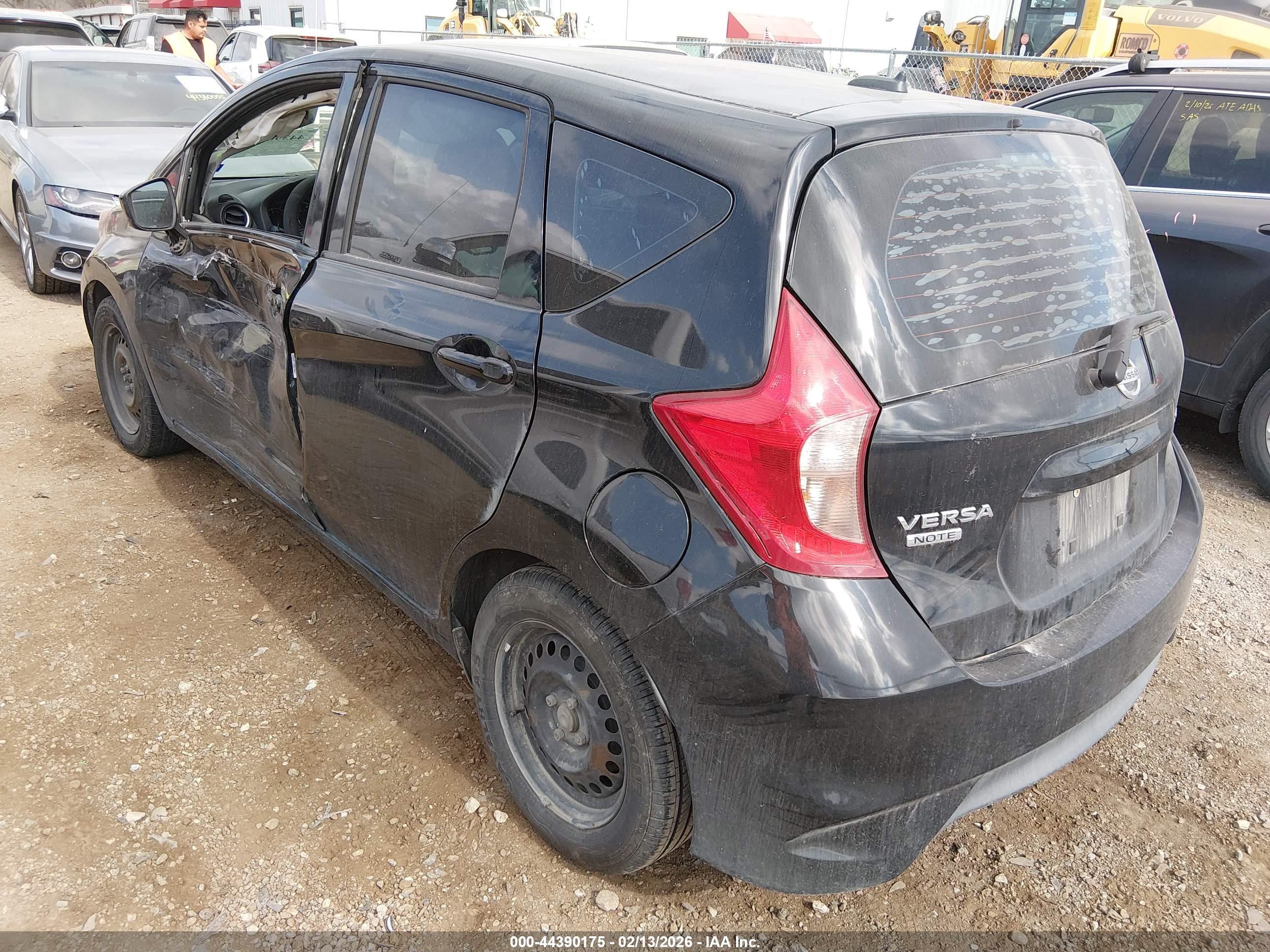 NISSAN VERSA image 3