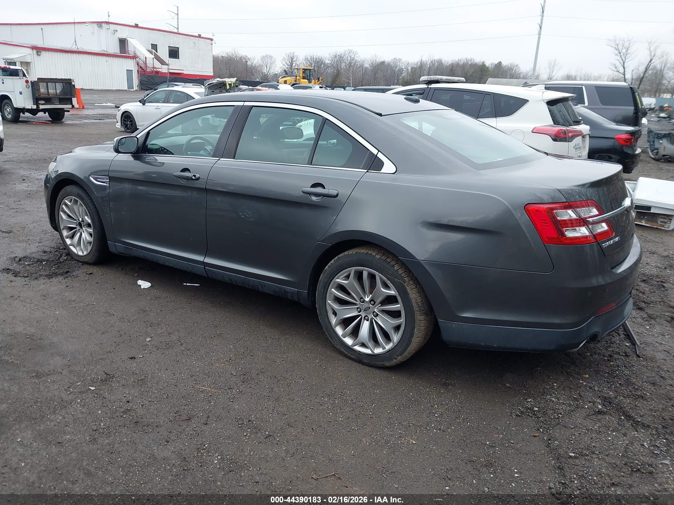 FORD TAURUS image 3