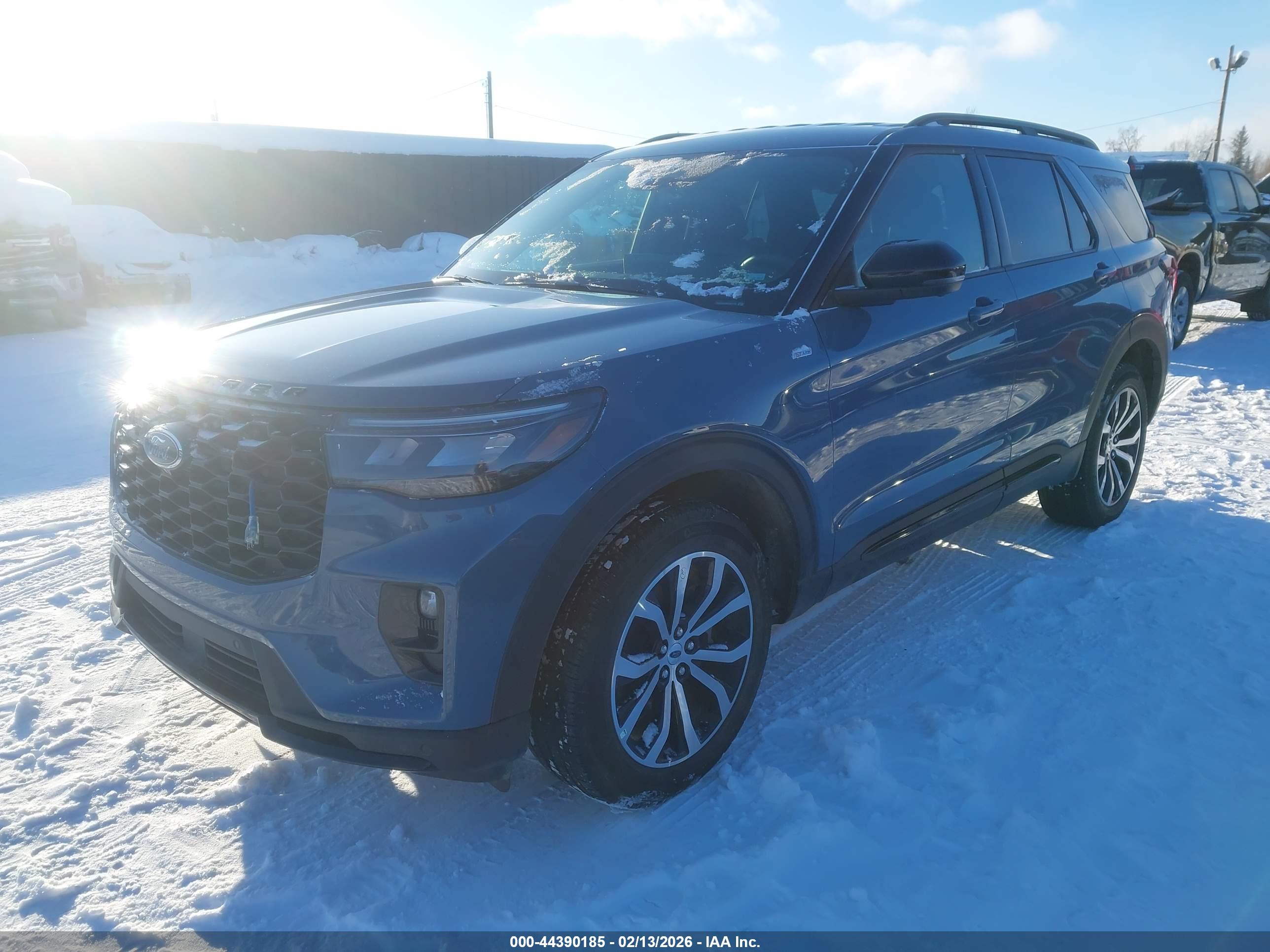 FORD EXPLORER image 2