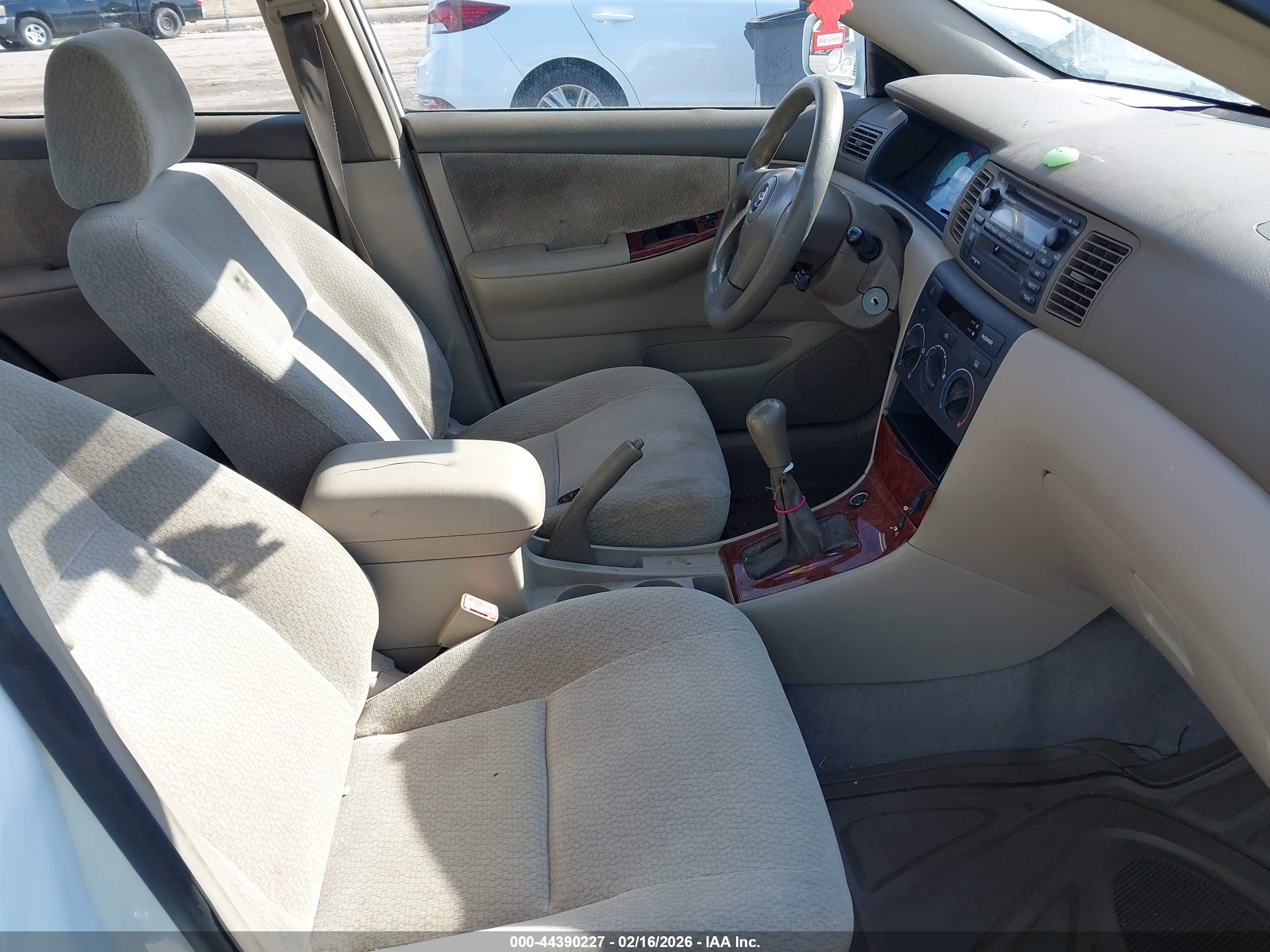 TOYOTA COROLLA image 5