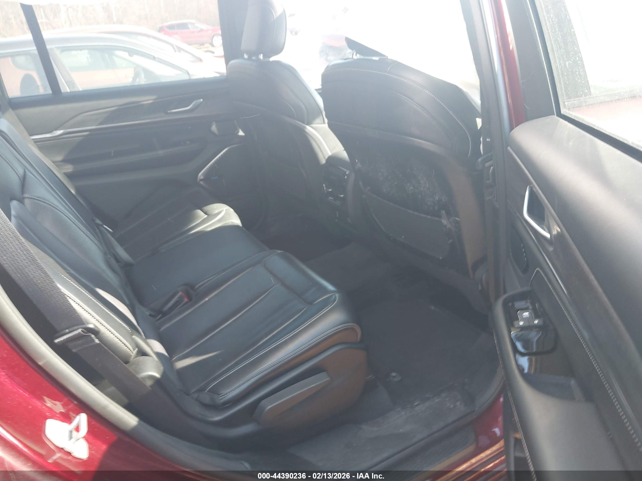 JEEP GRAND image 8