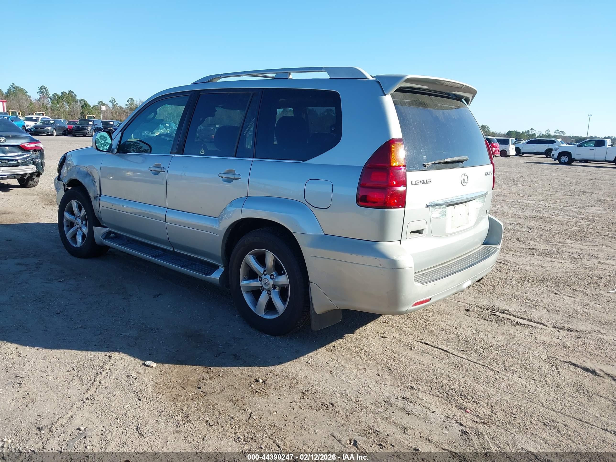 LEXUS GX image 3