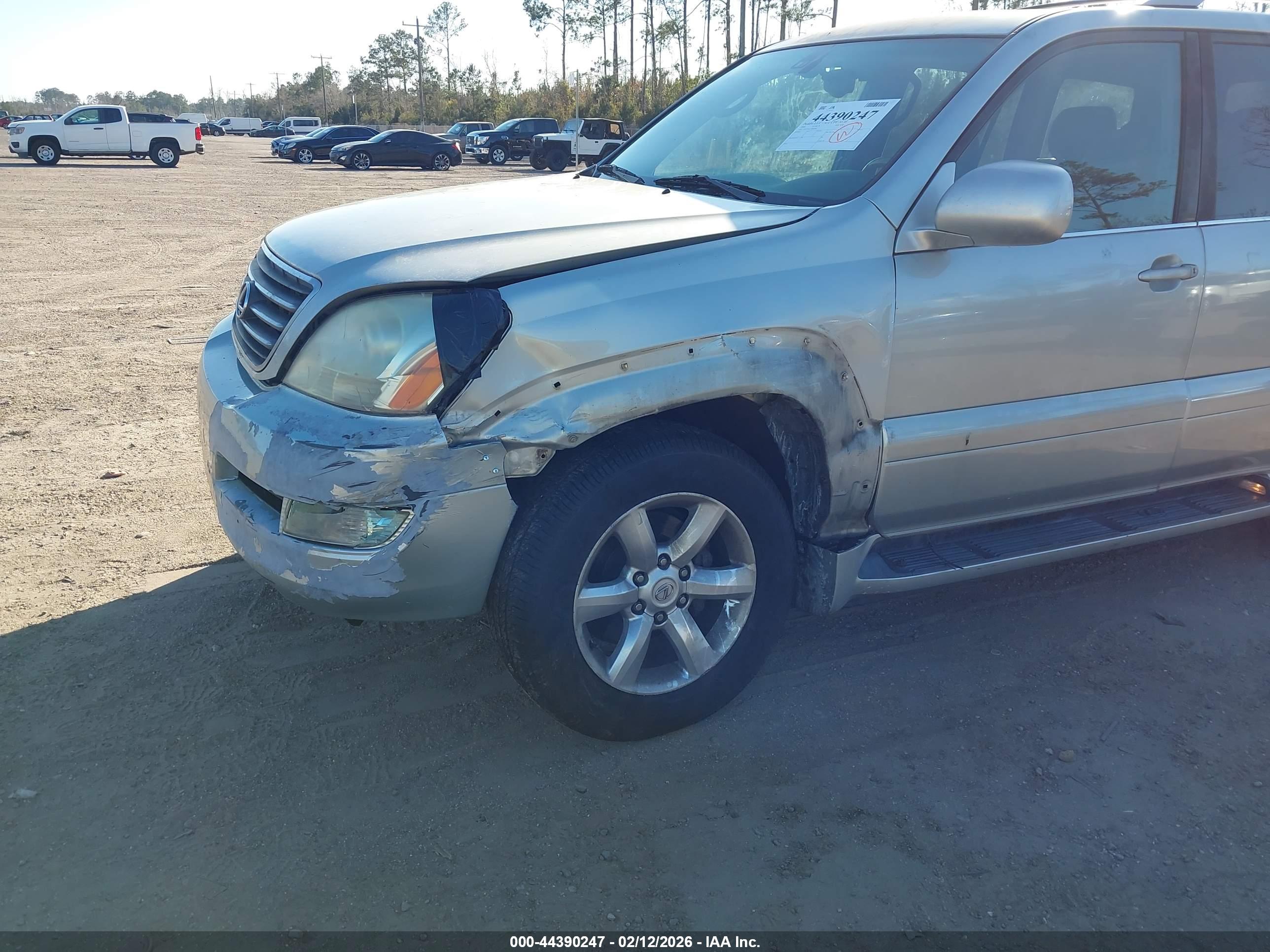 LEXUS GX image 6