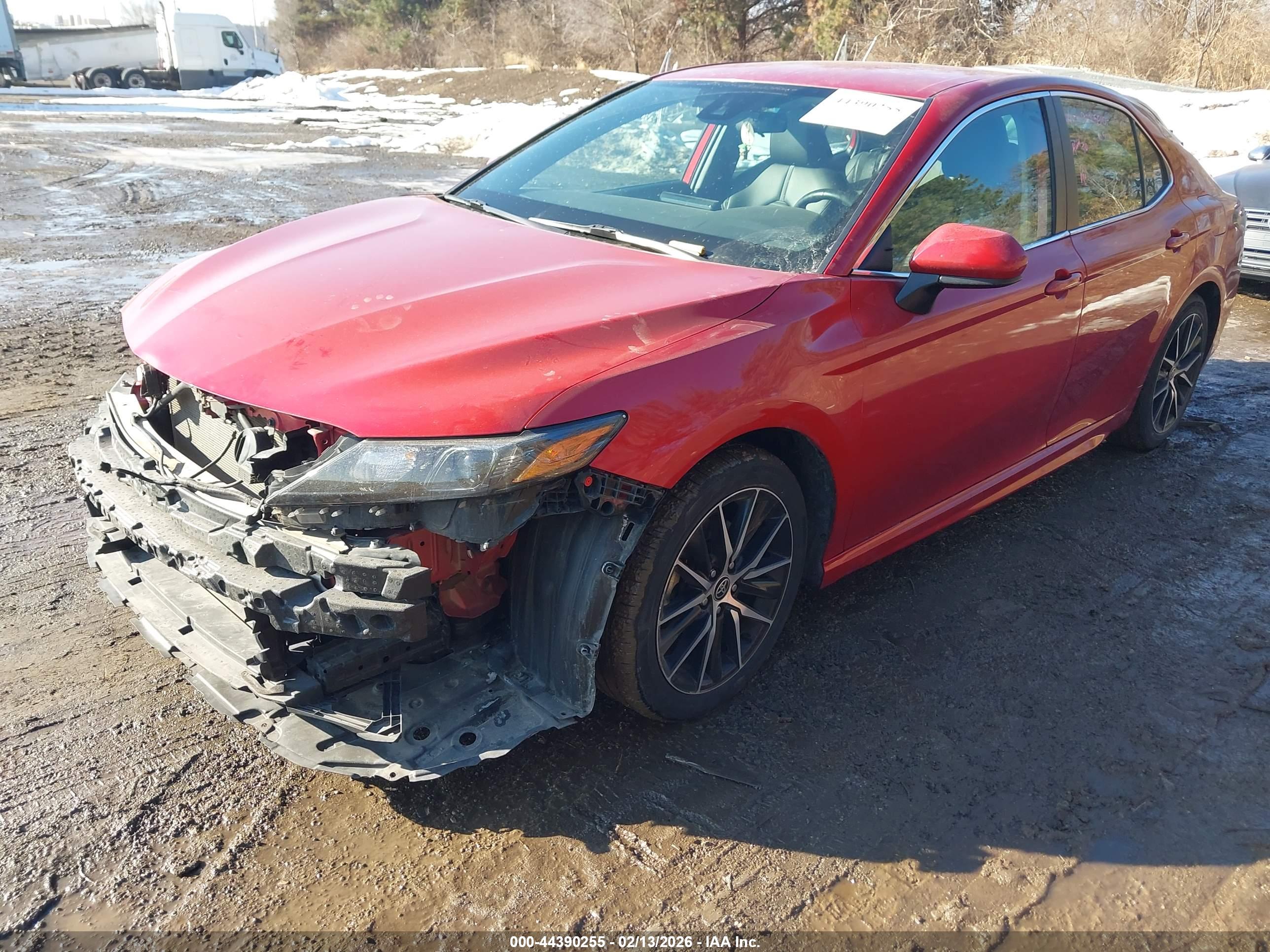 TOYOTA CAMRY image 2