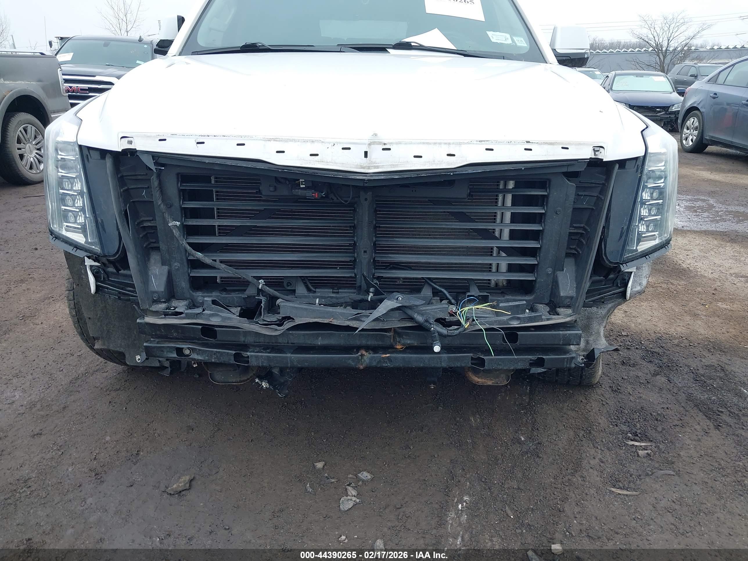 CADILLAC ESCALADE image 6