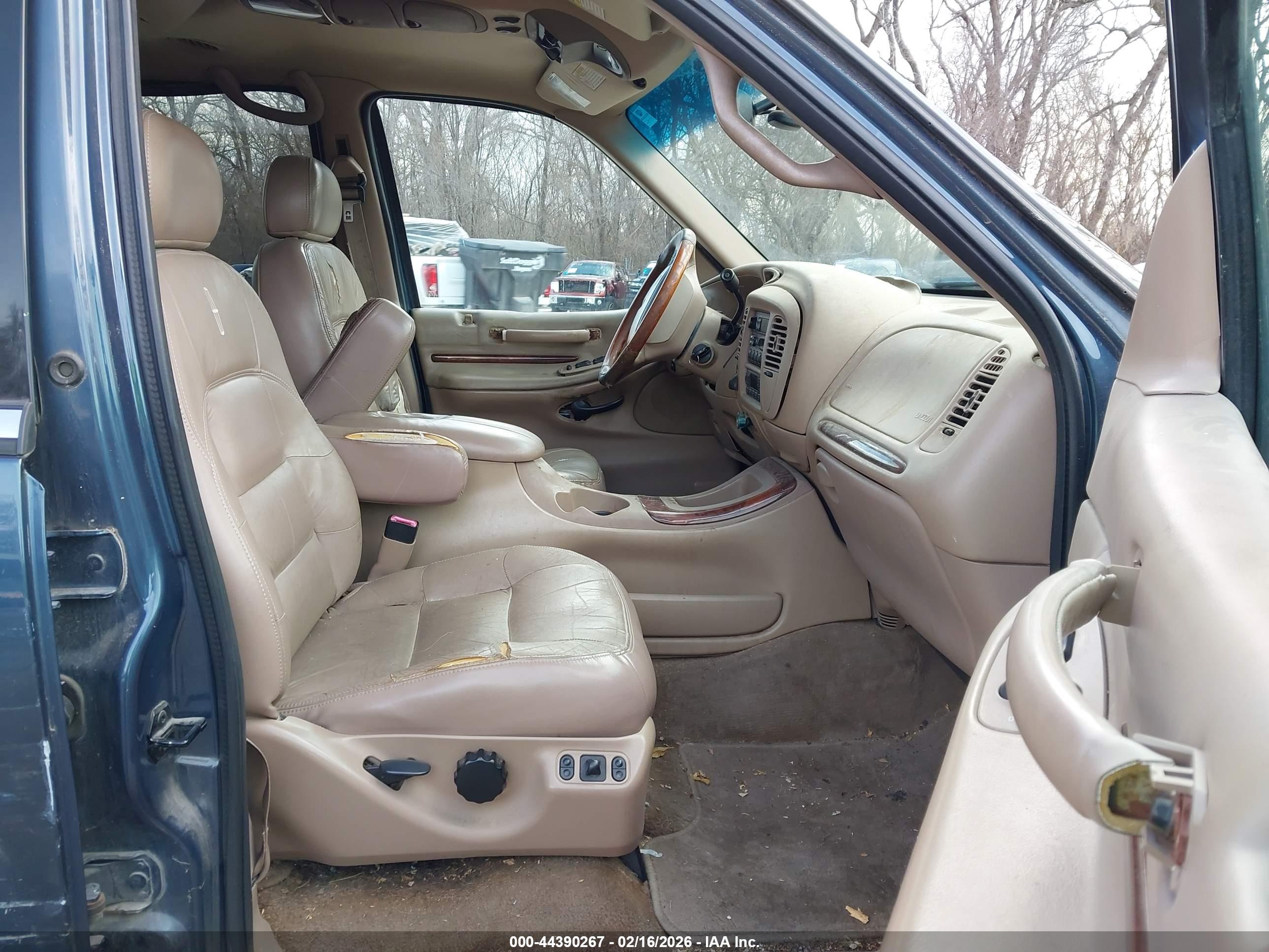 LINCOLN NAVIGATOR image 5