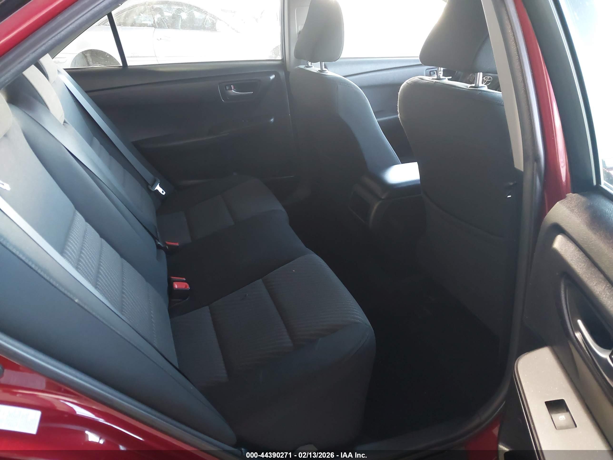 TOYOTA CAMRY image 8