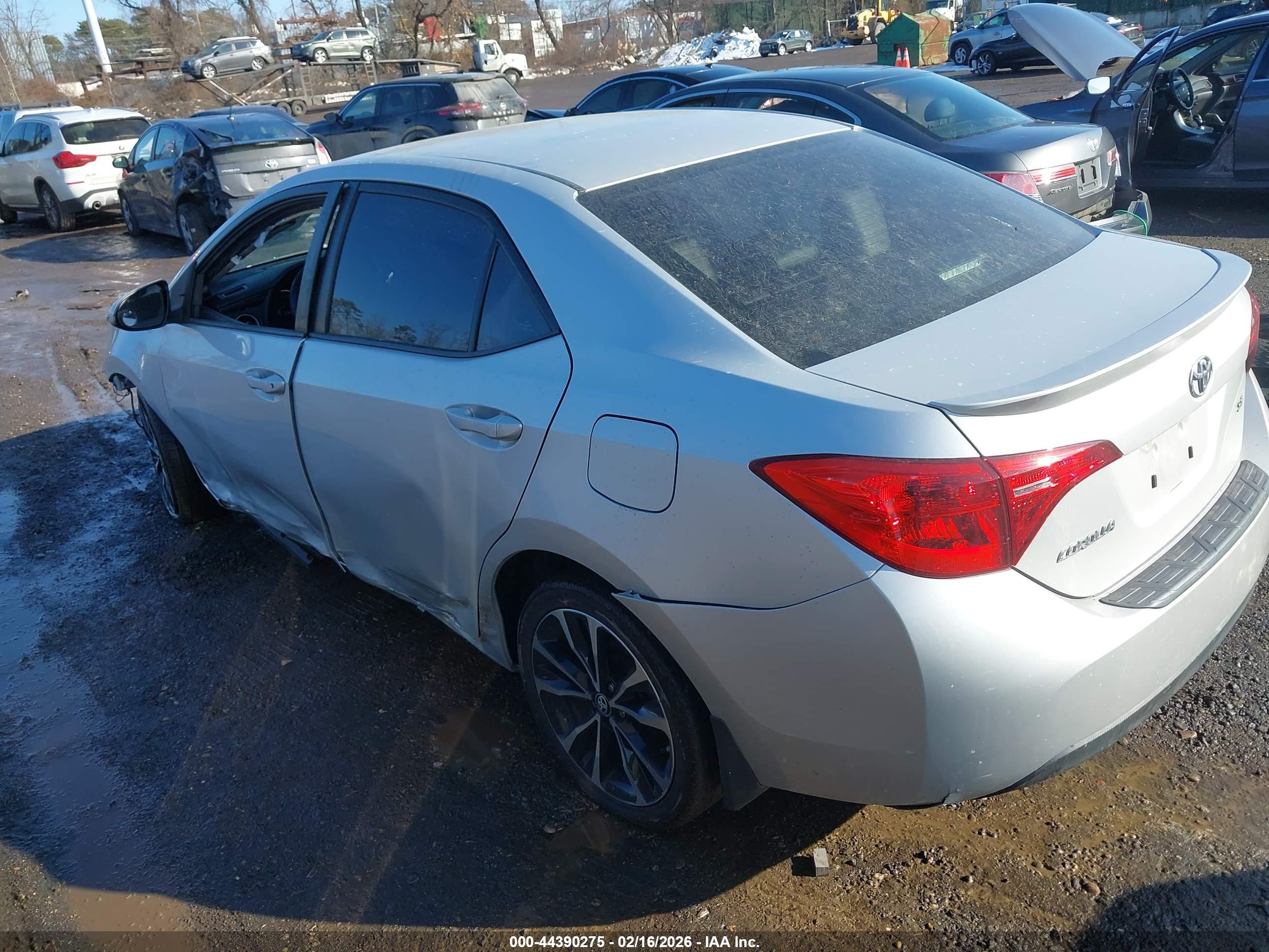 TOYOTA COROLLA image 3