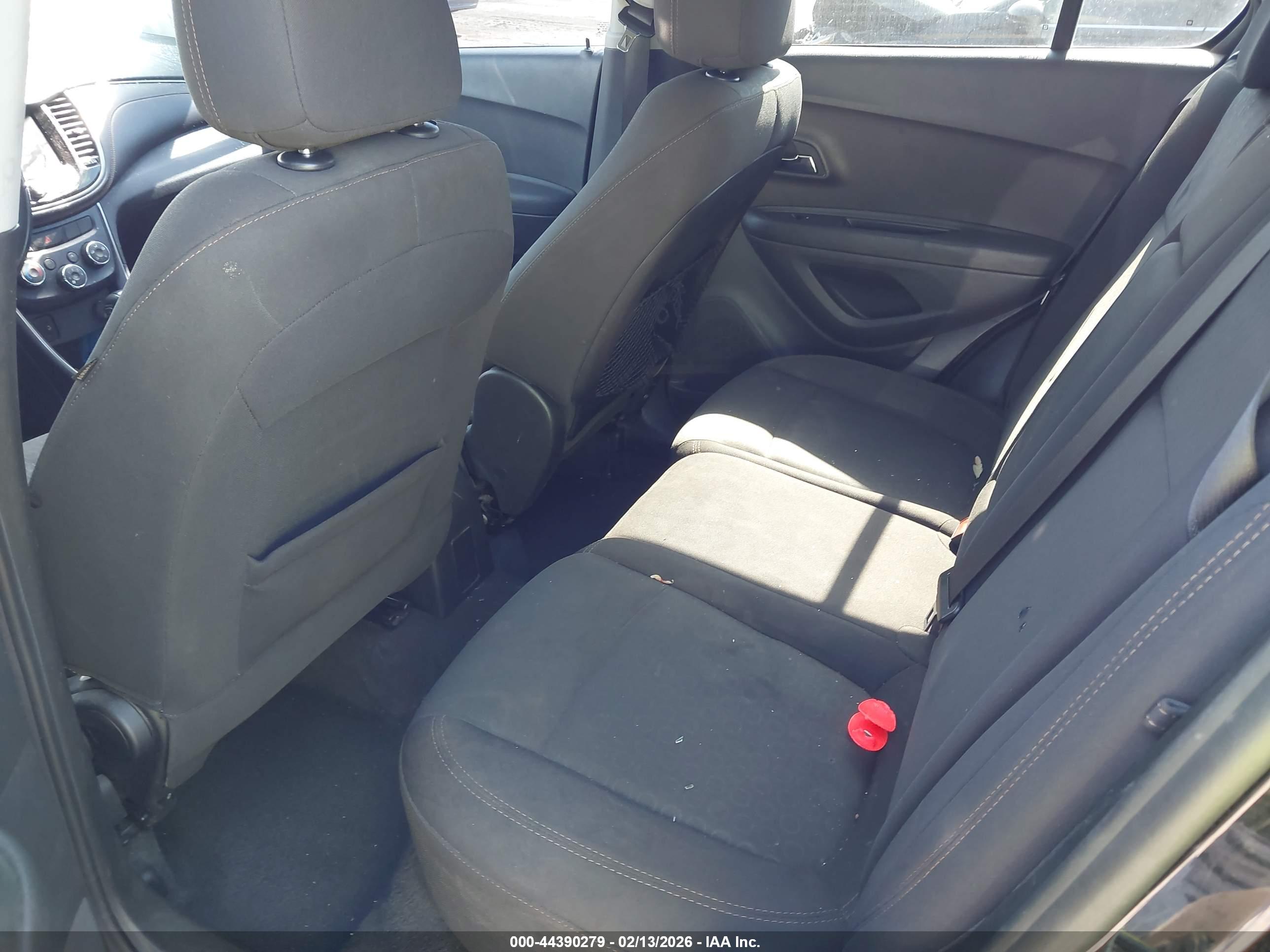 CHEVROLET TRAX image 8