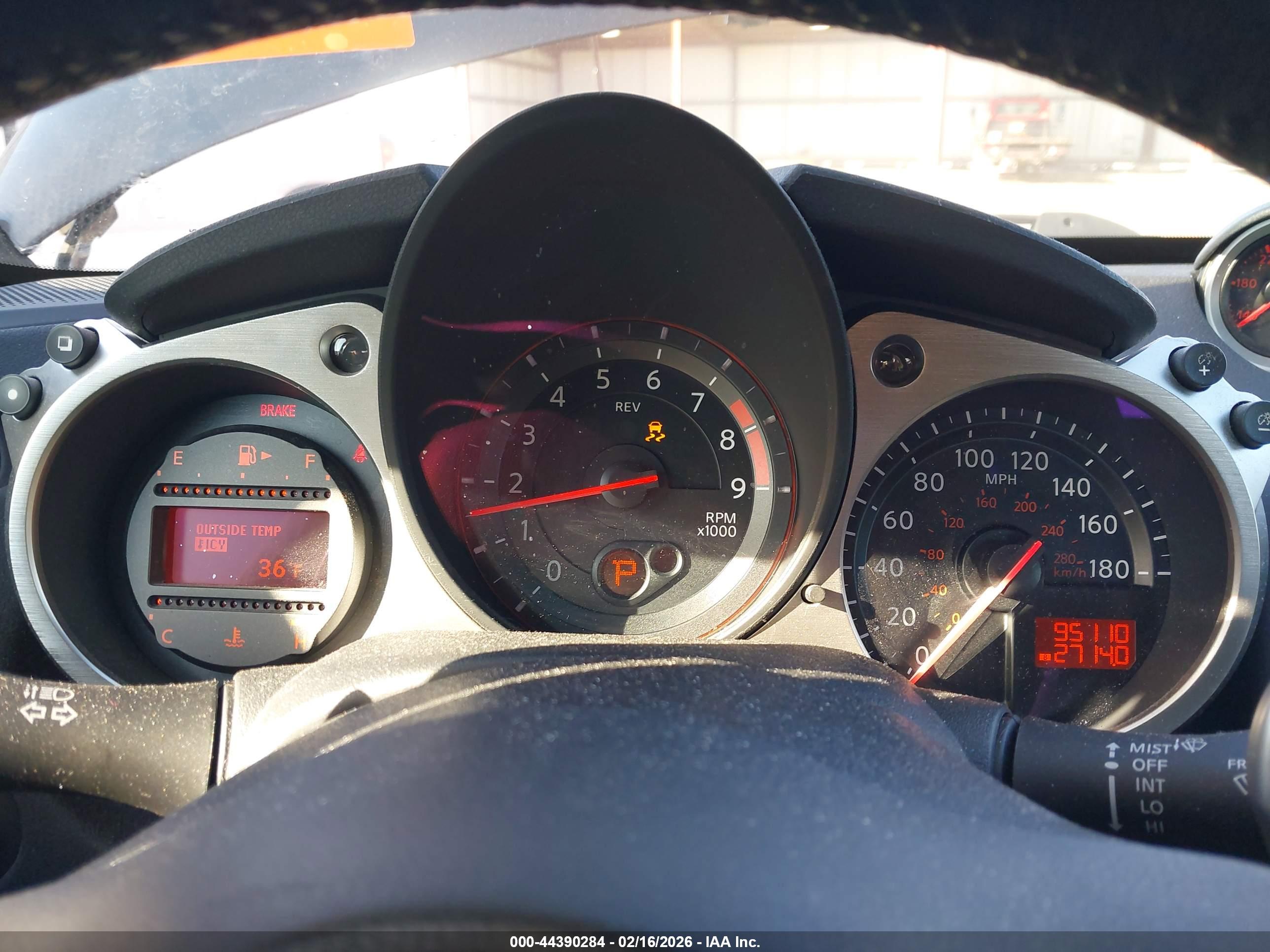 NISSAN 370Z image 7