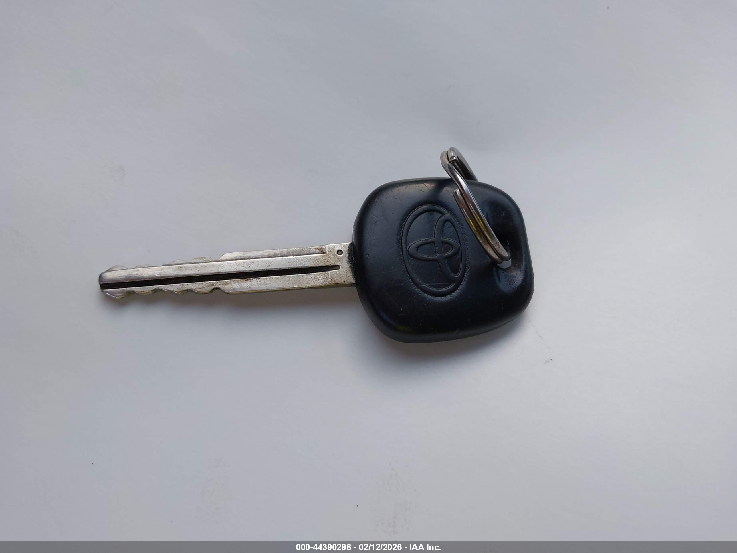 TOYOTA CAMRY image 11
