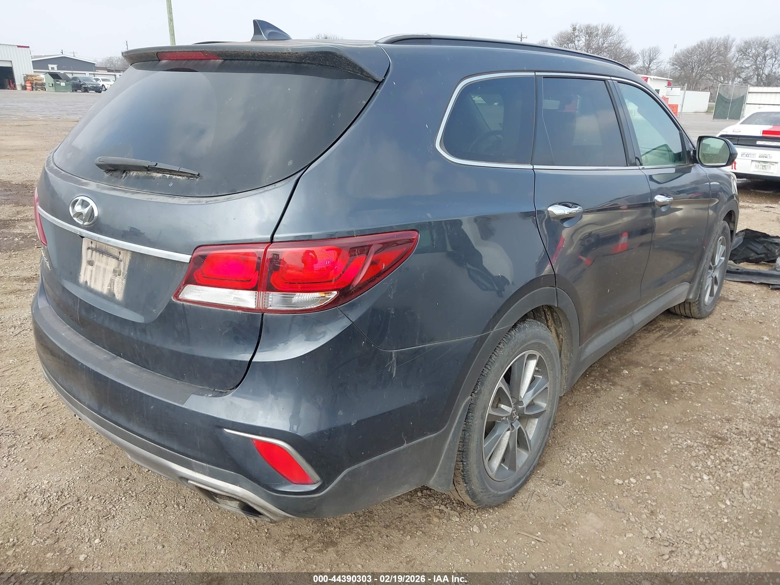 HYUNDAI SANTA image 4