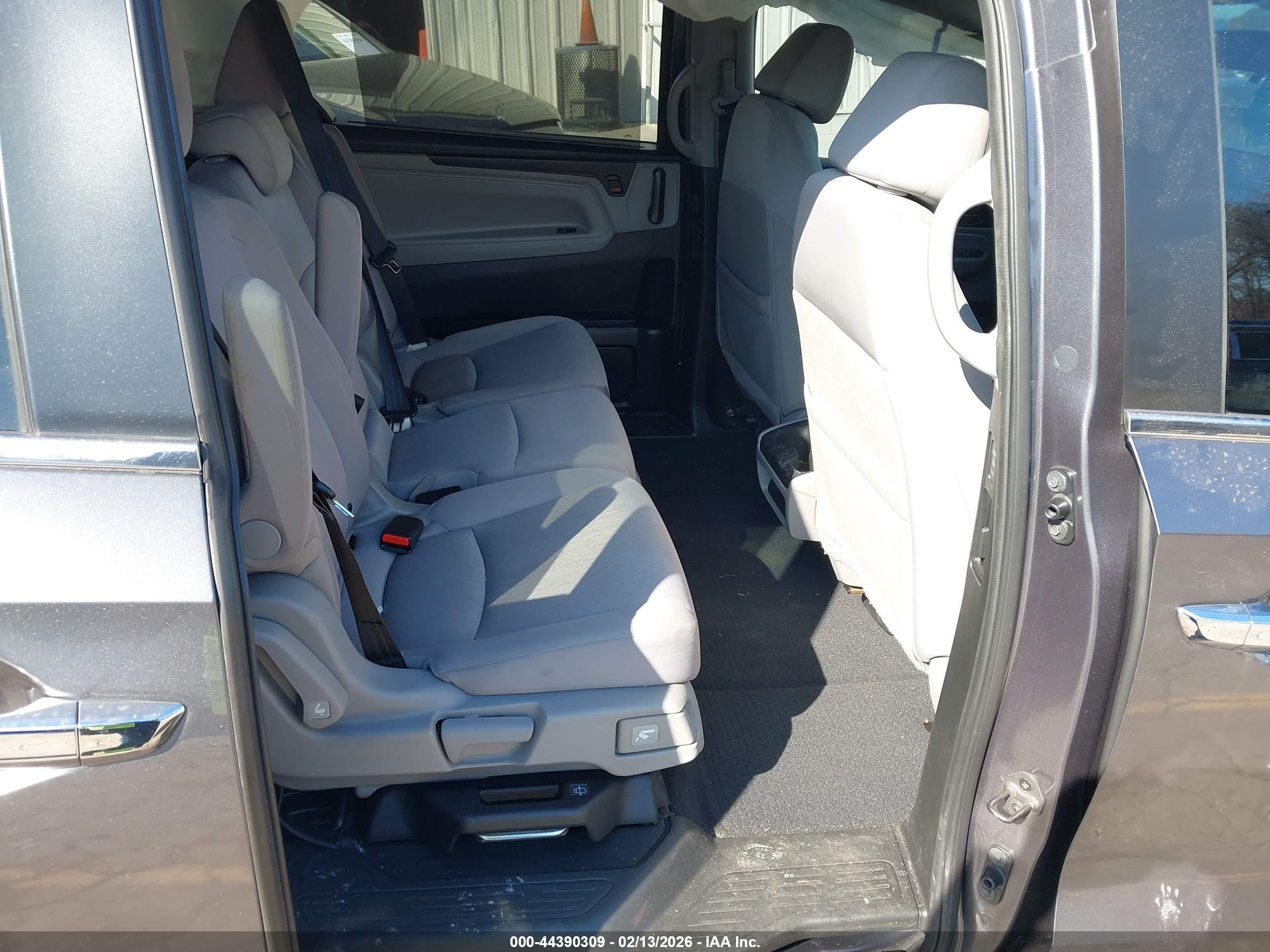 HONDA ODYSSEY image 8