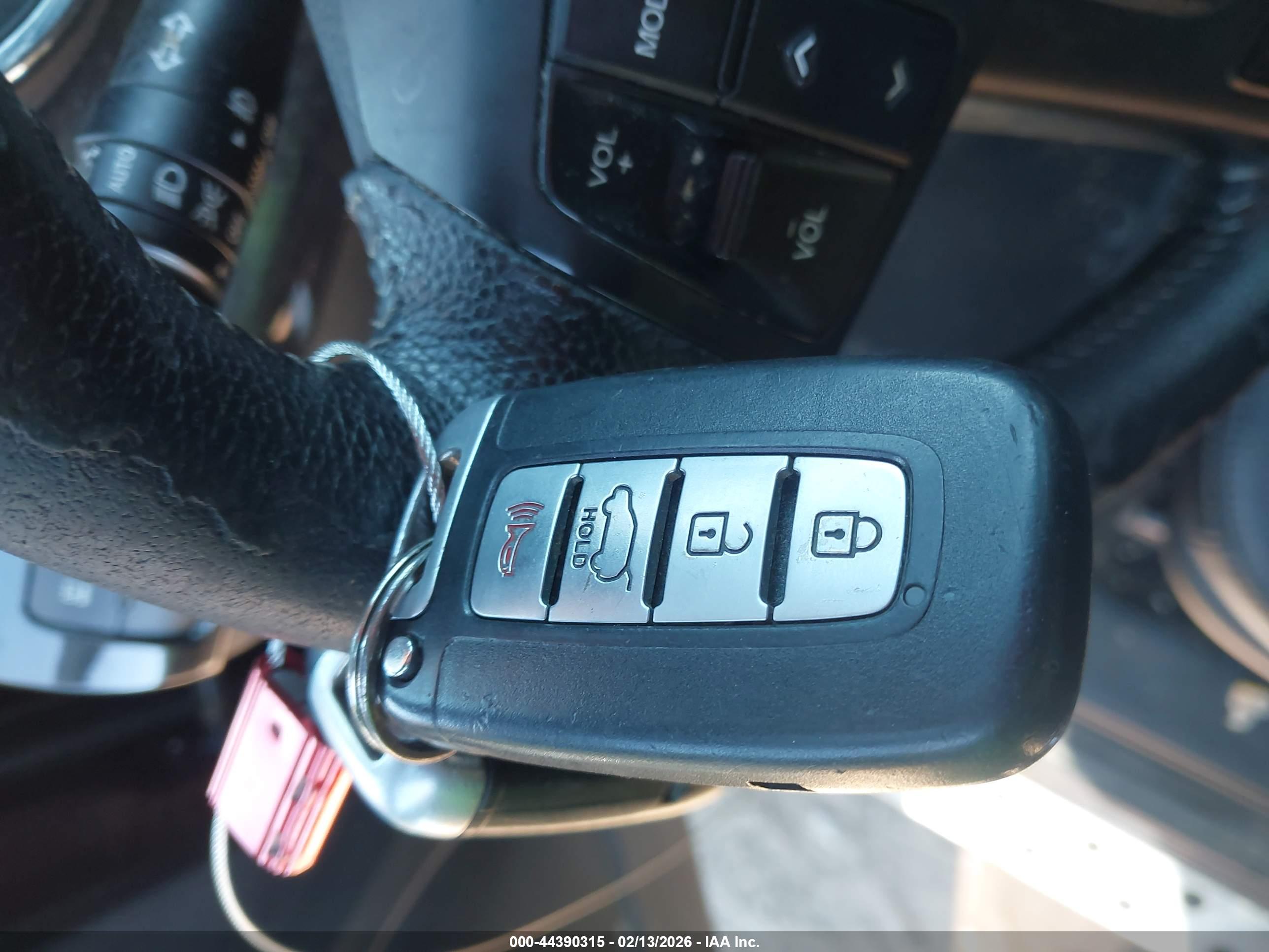 KIA SORENTO image 11