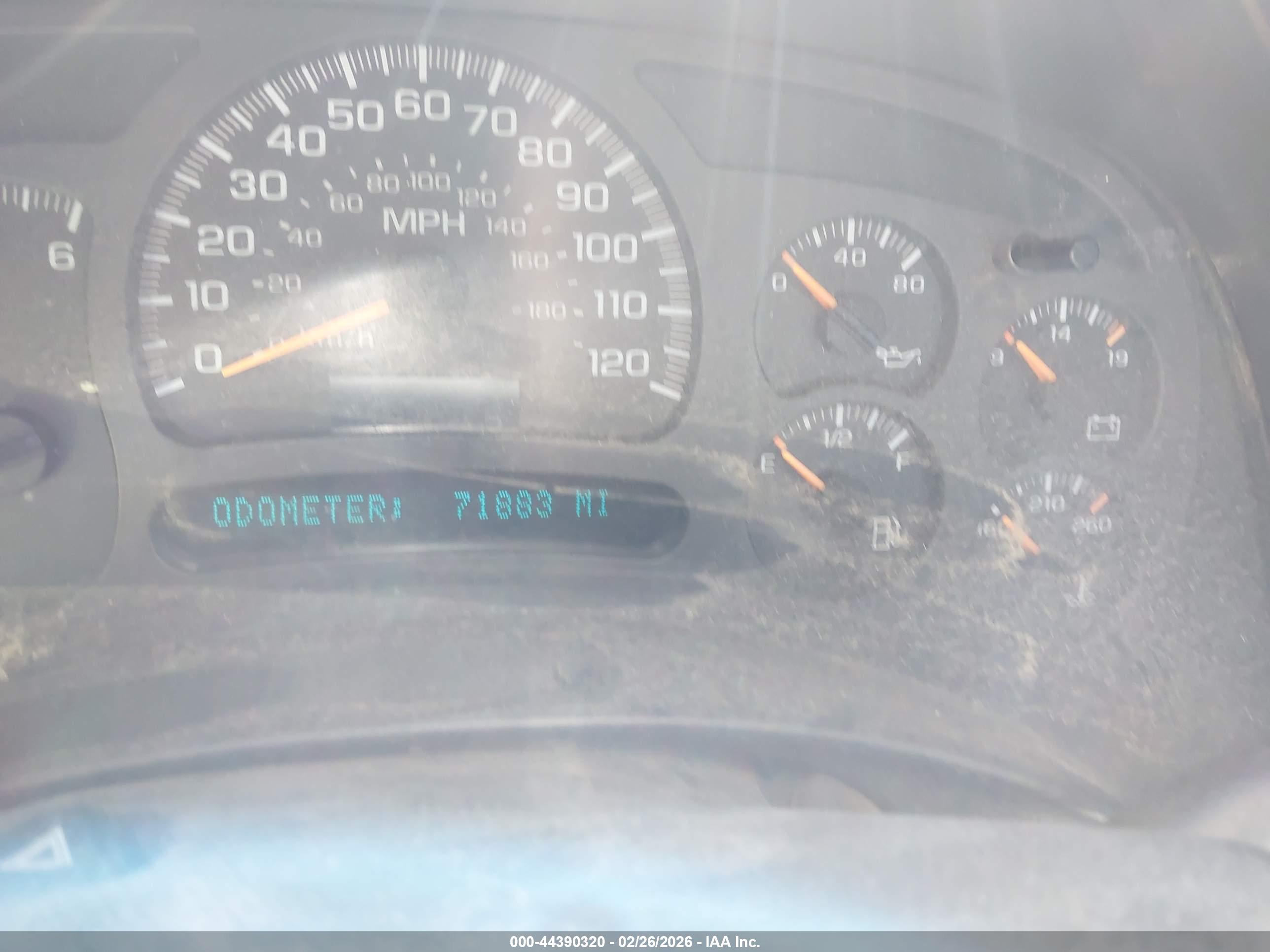 CHEVROLET SILVERADO image 7
