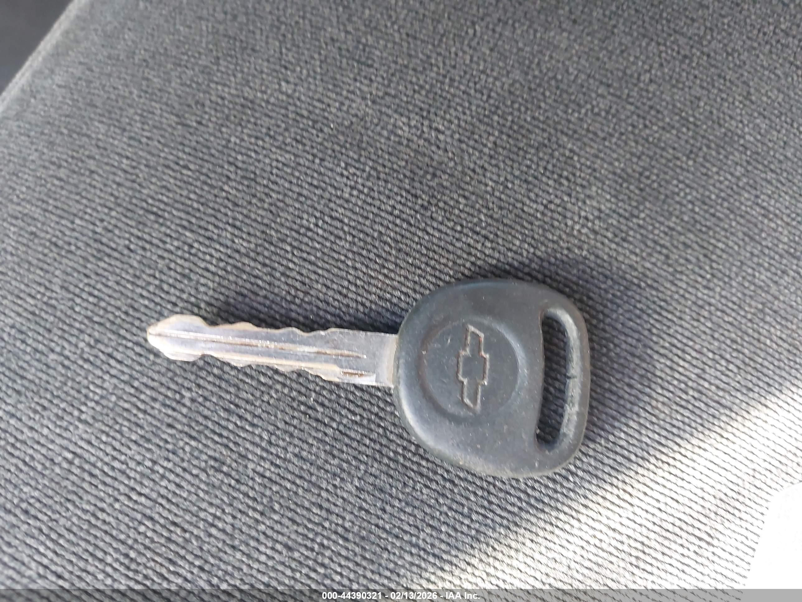 CHEVROLET SILVERADO image 11
